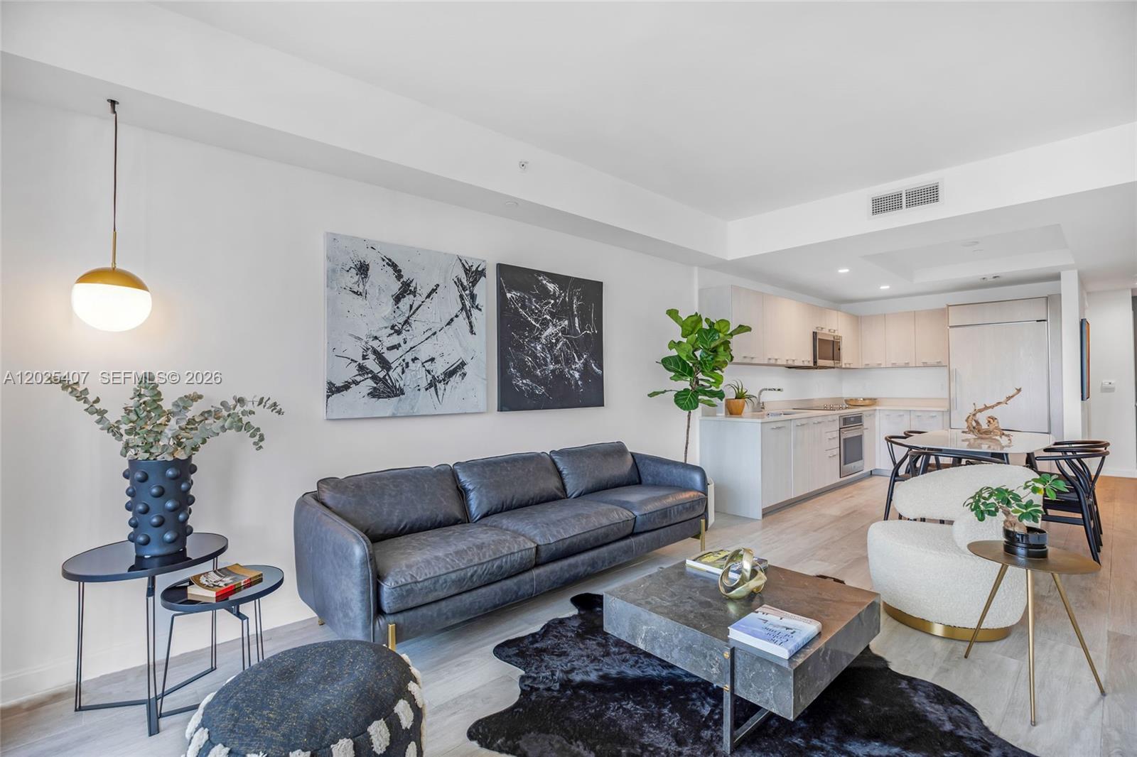 55 SW 9th St #3205, Miami FL 33130