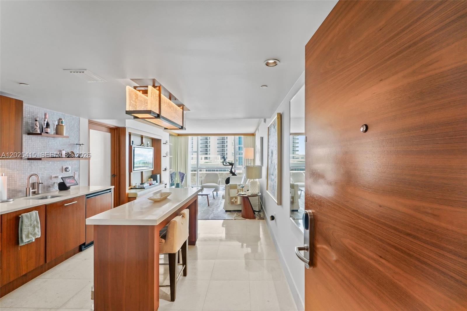 6801 Collins Ave #708, Miami Beach FL 33141