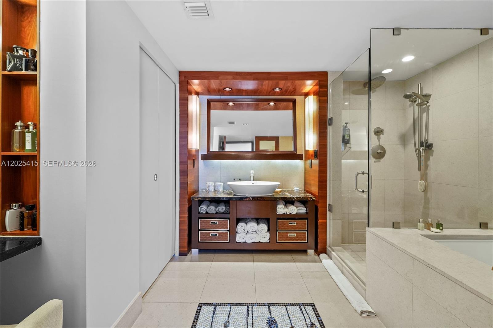 6801 Collins Ave #708, Miami Beach FL 33141