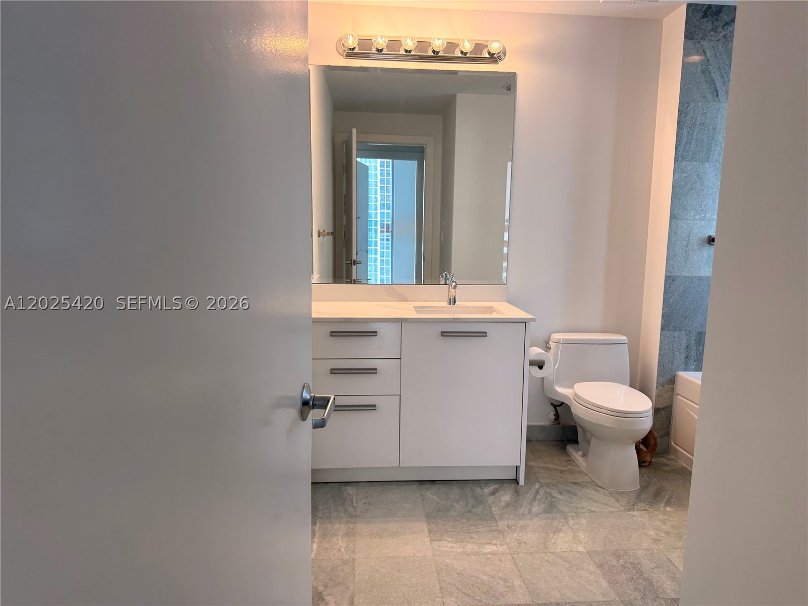 1050 SE Brickell Ave #1802, Miami FL 33131