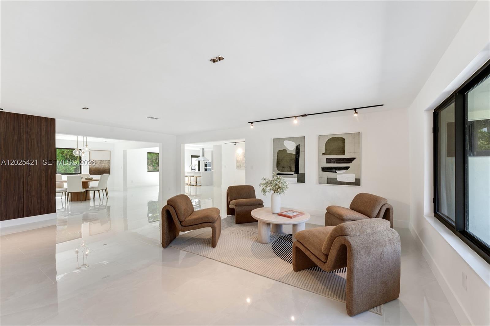 10825 SW 80th Ave, Miami FL 33156