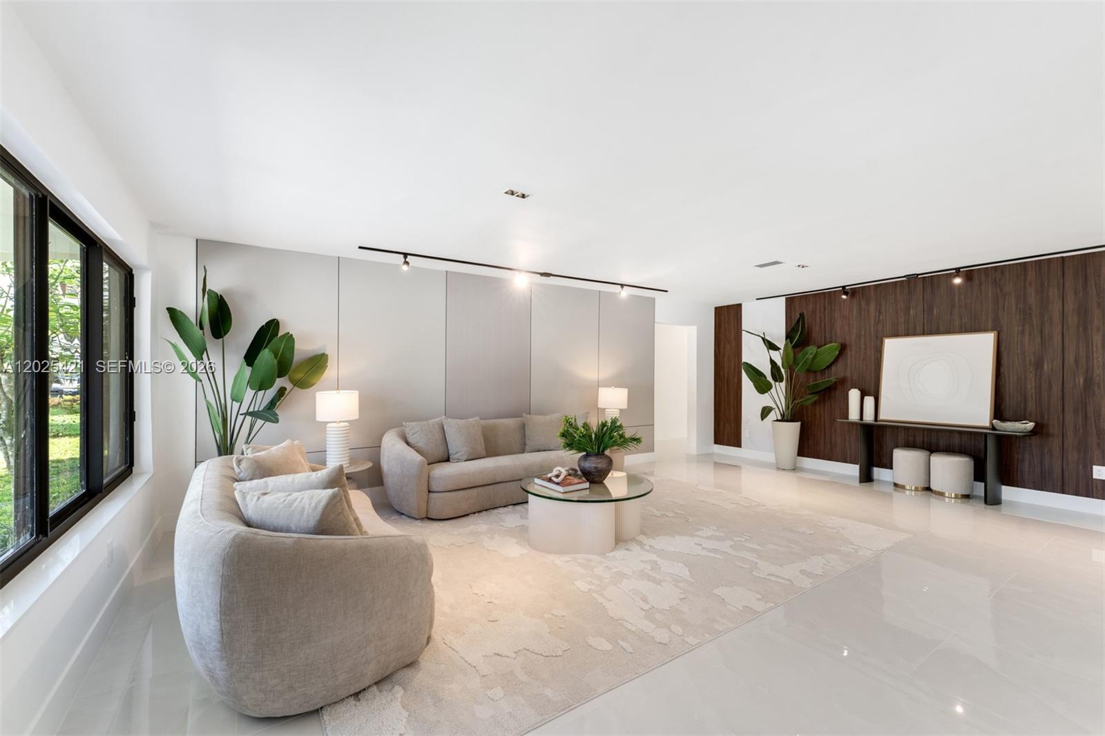 10825 SW 80th Ave, Miami FL 33156
