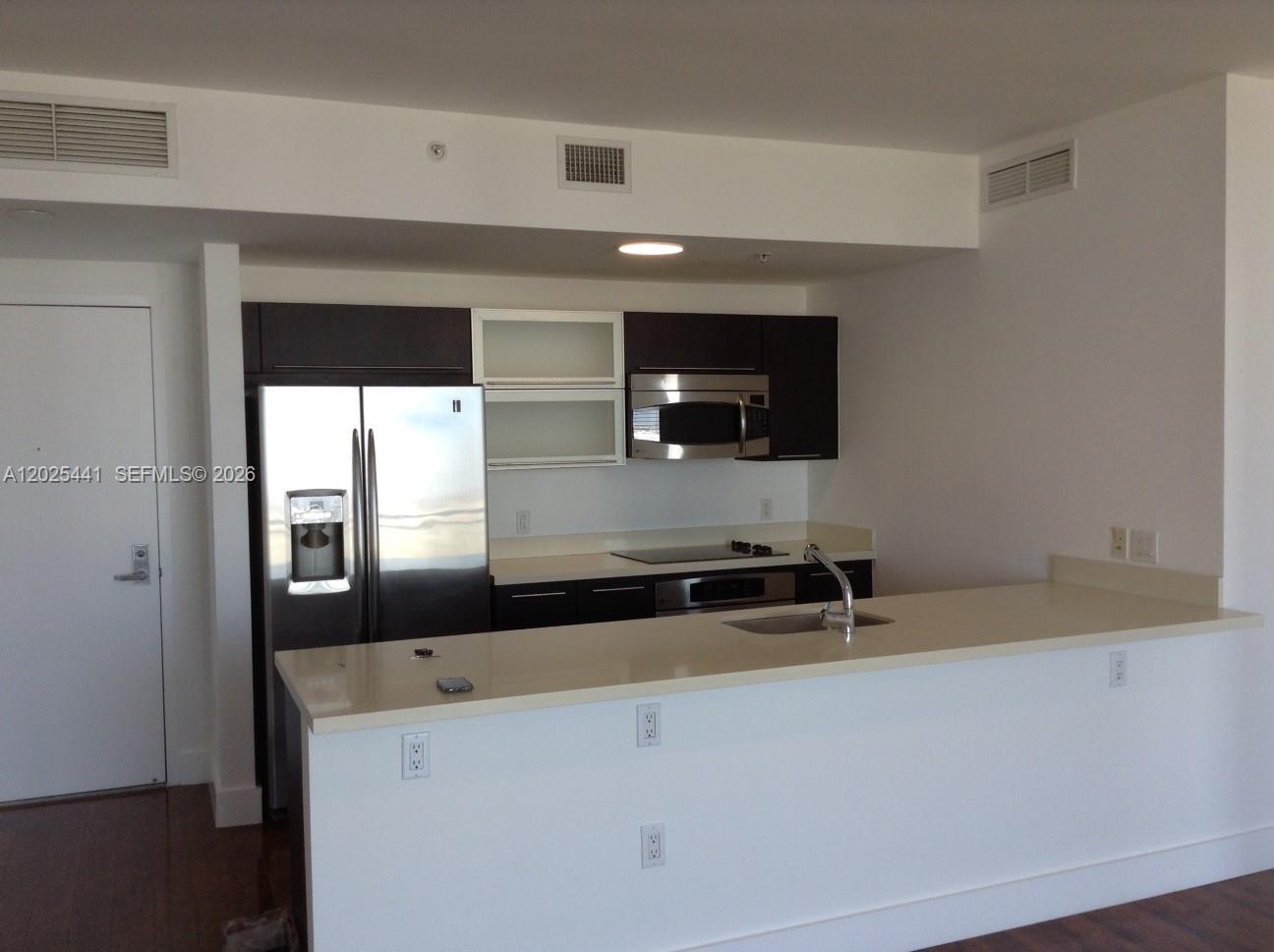 90 SW 3rd St #3708, Miami FL 33130