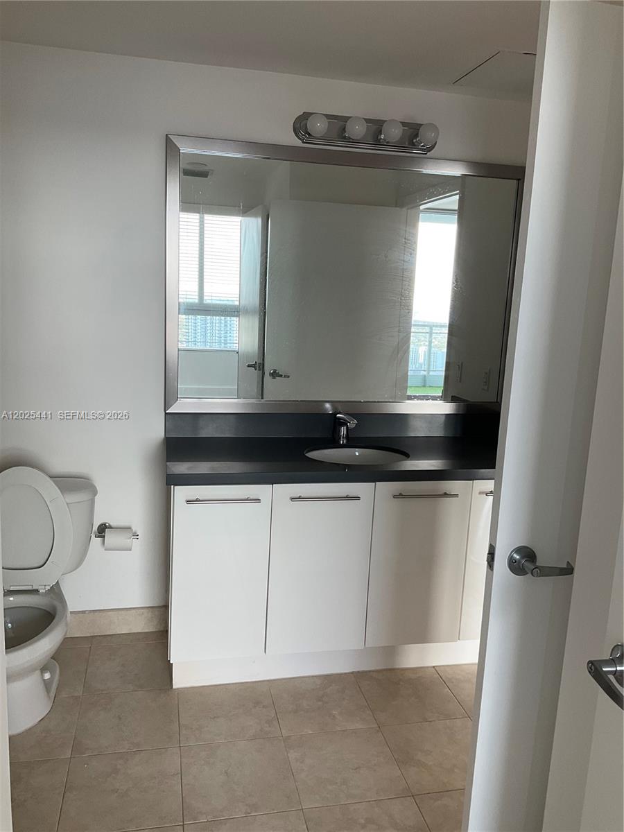 90 SW 3rd St #3708, Miami FL 33130