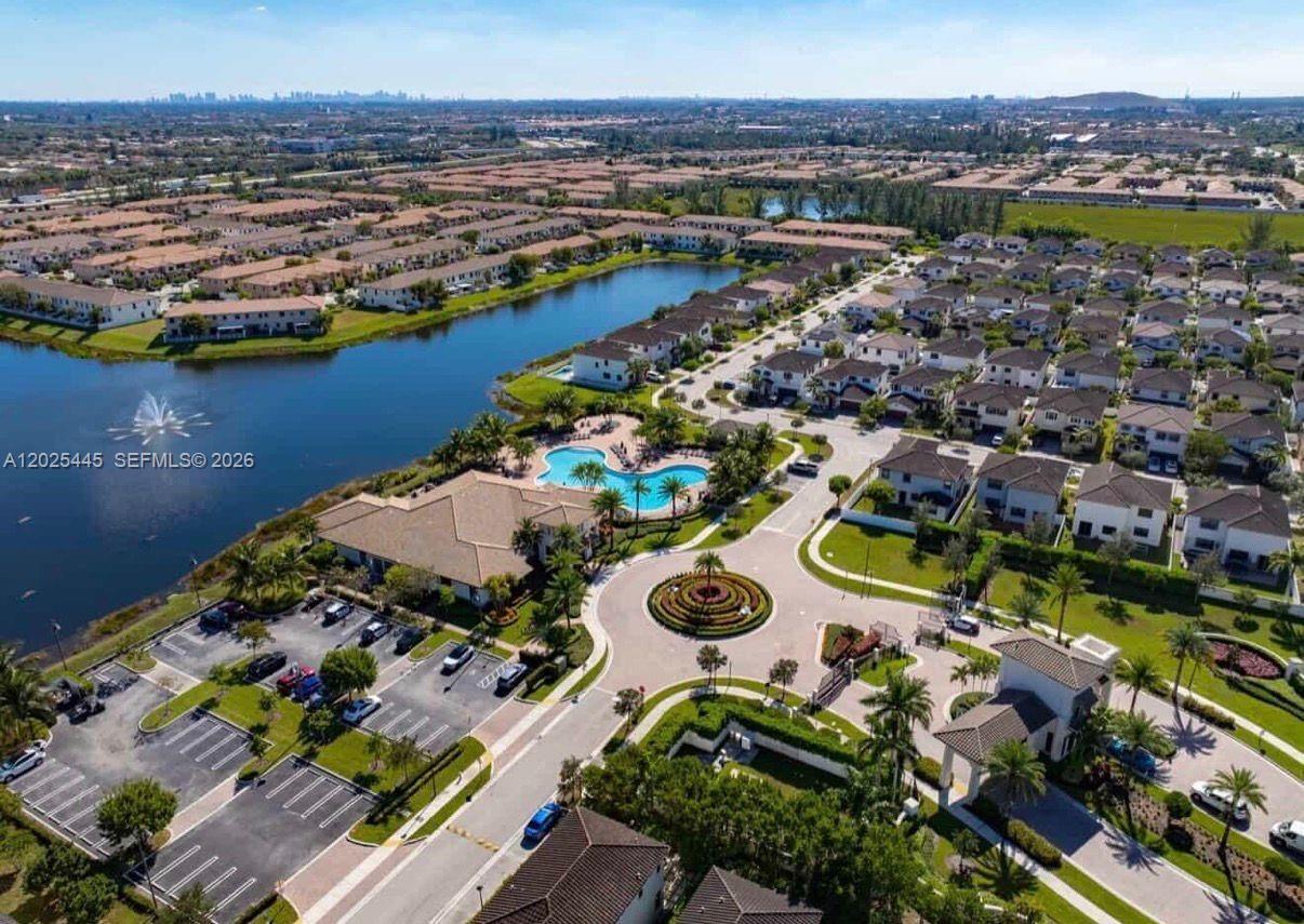9286 W 33rd Ln, Hialeah FL 33018
