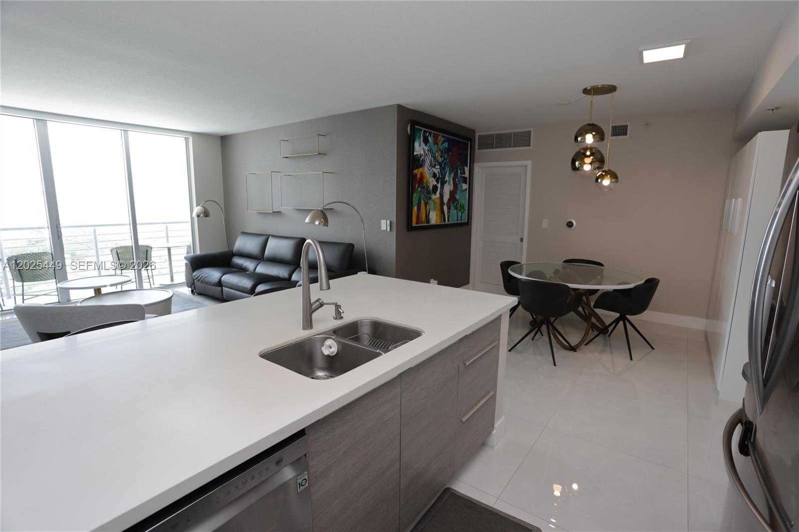 325 S Biscayne Blvd #1822, Miami FL 33131
