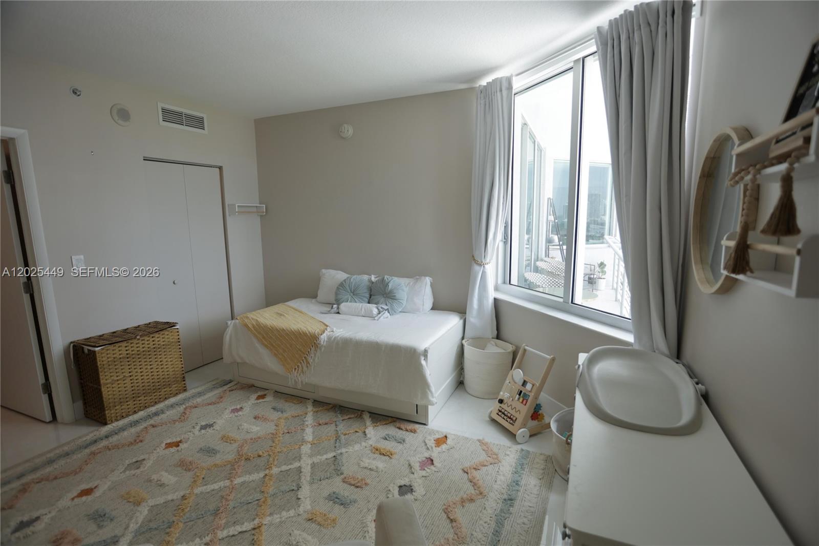 325 S Biscayne Blvd #1822, Miami FL 33131