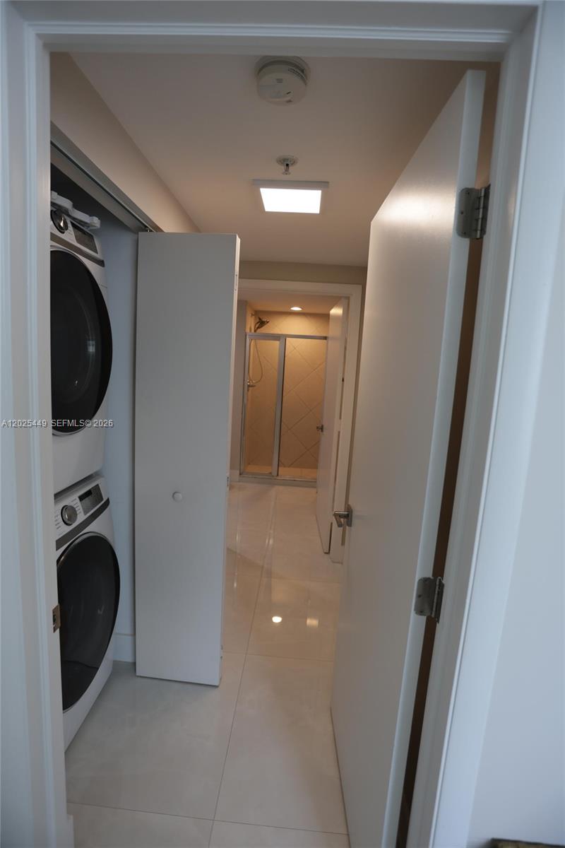 325 S Biscayne Blvd #1822, Miami FL 33131