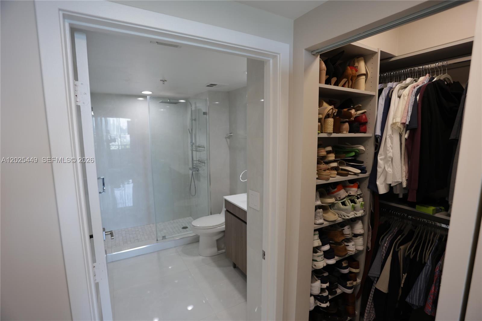325 S Biscayne Blvd #1822, Miami FL 33131