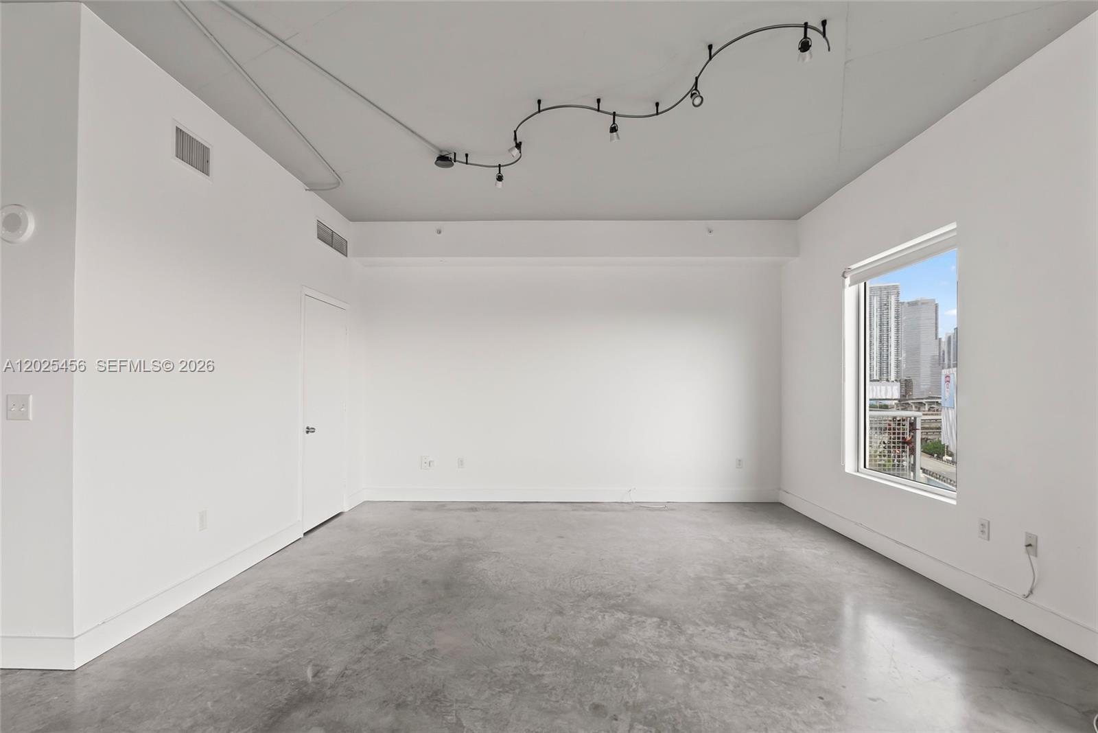 10 SW South River Dr #1006, Miami FL 33130