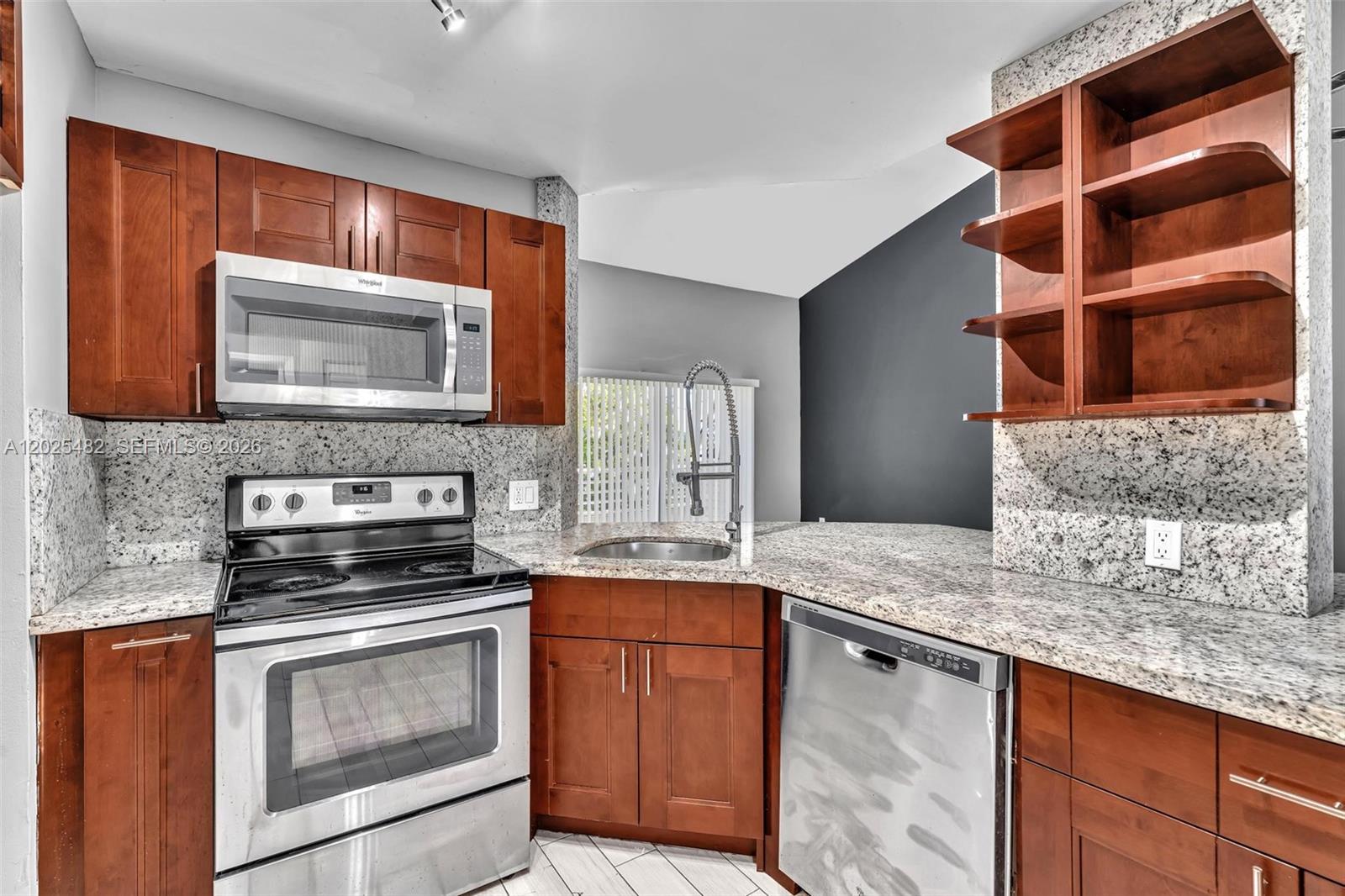 3417 NW 44th St #101, Oakland Park FL 33309