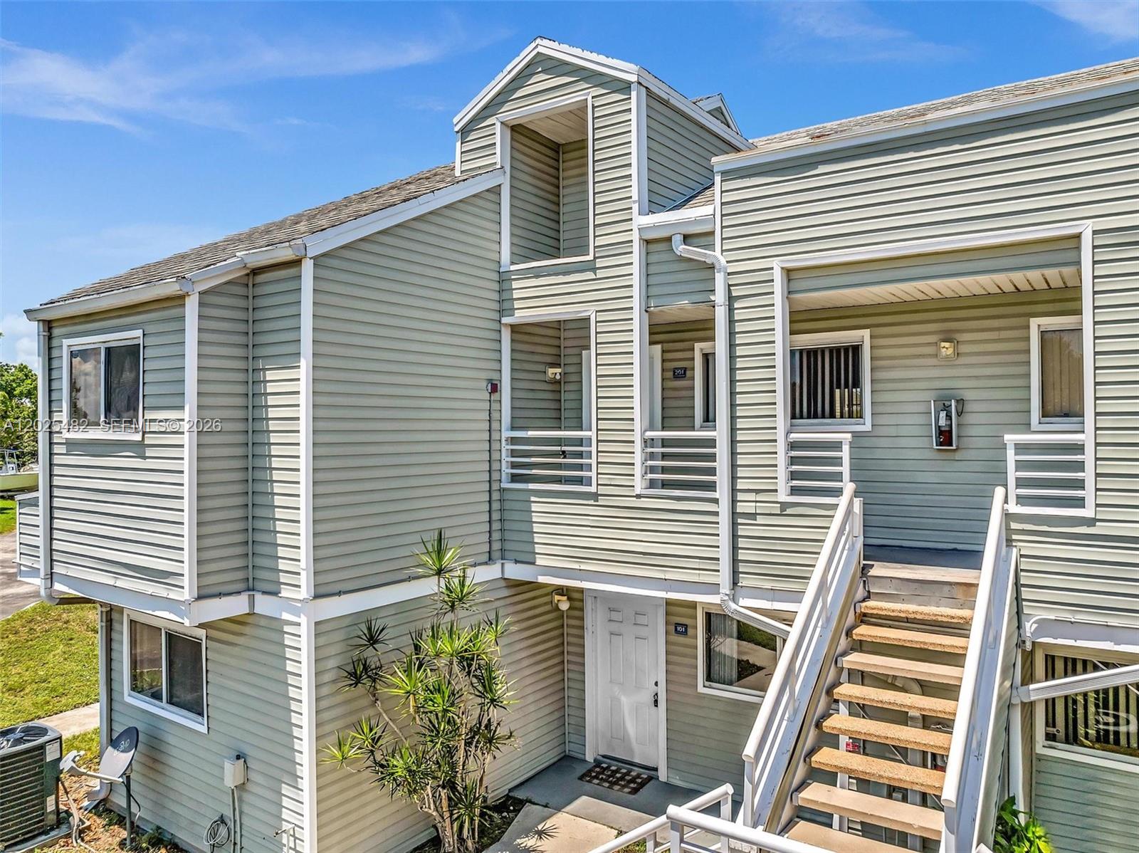 3417 NW 44th St #101, Oakland Park FL 33309