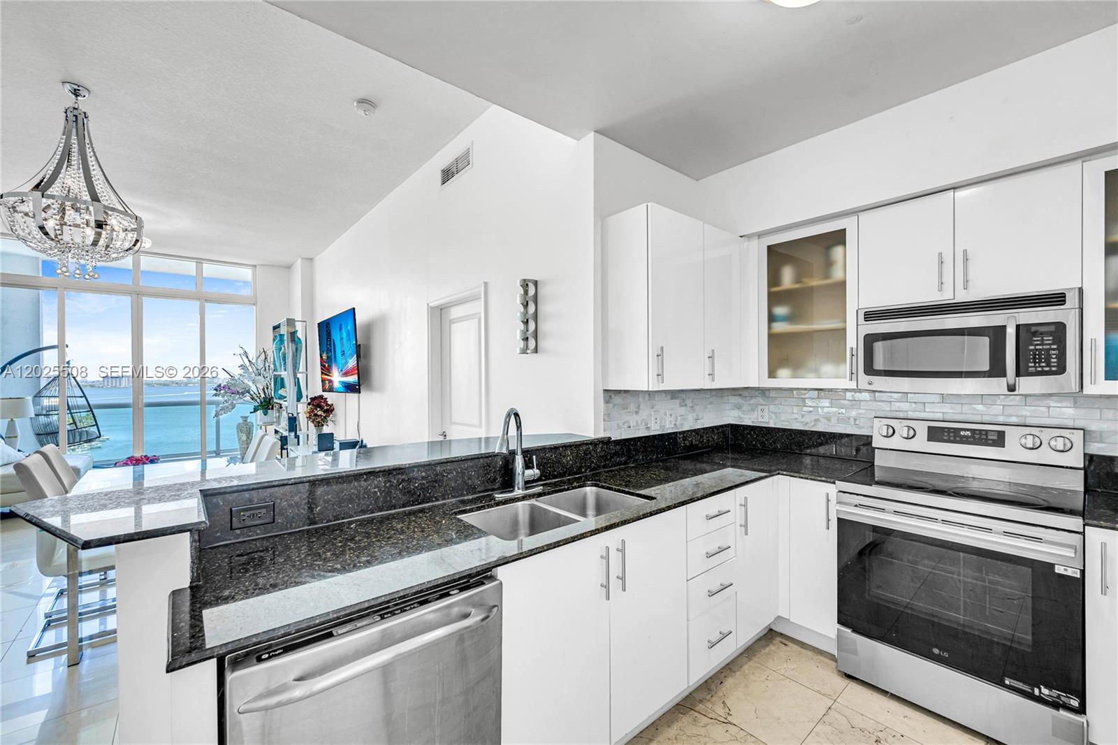 7900 Harbor Island Dr #PH14, North Bay Village FL 33141