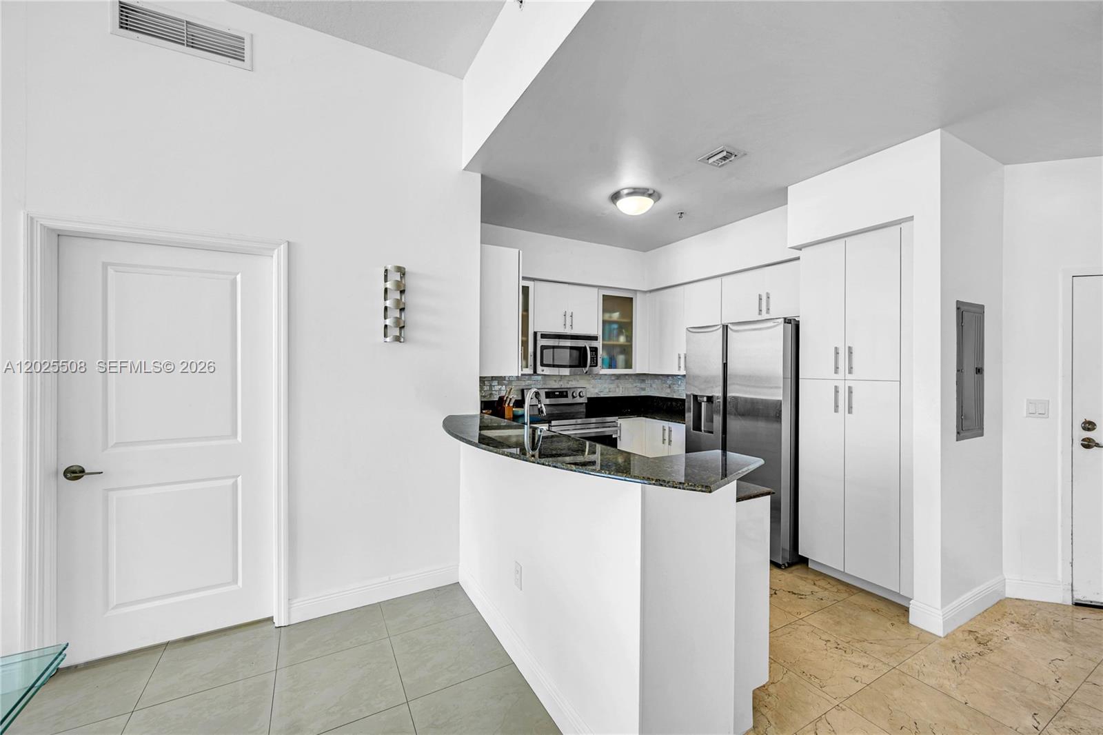 7900 Harbor Island Dr #PH14, North Bay Village FL 33141