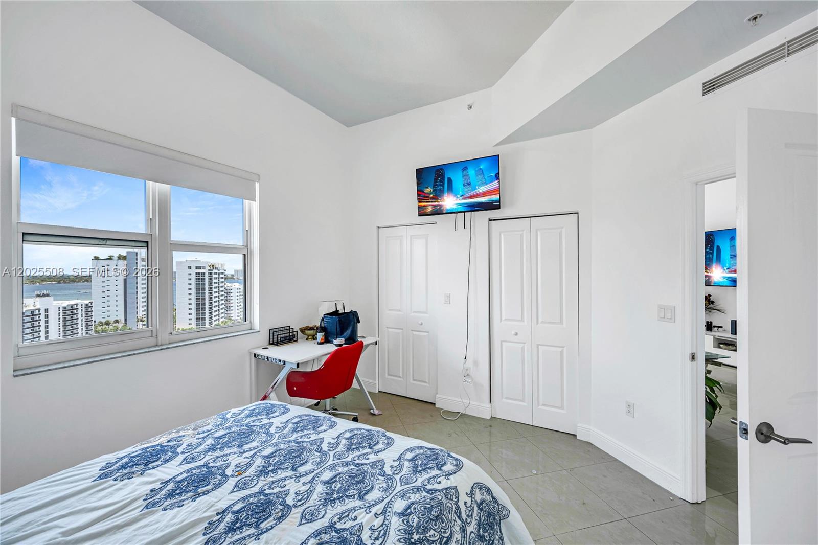7900 Harbor Island Dr #PH14, North Bay Village FL 33141