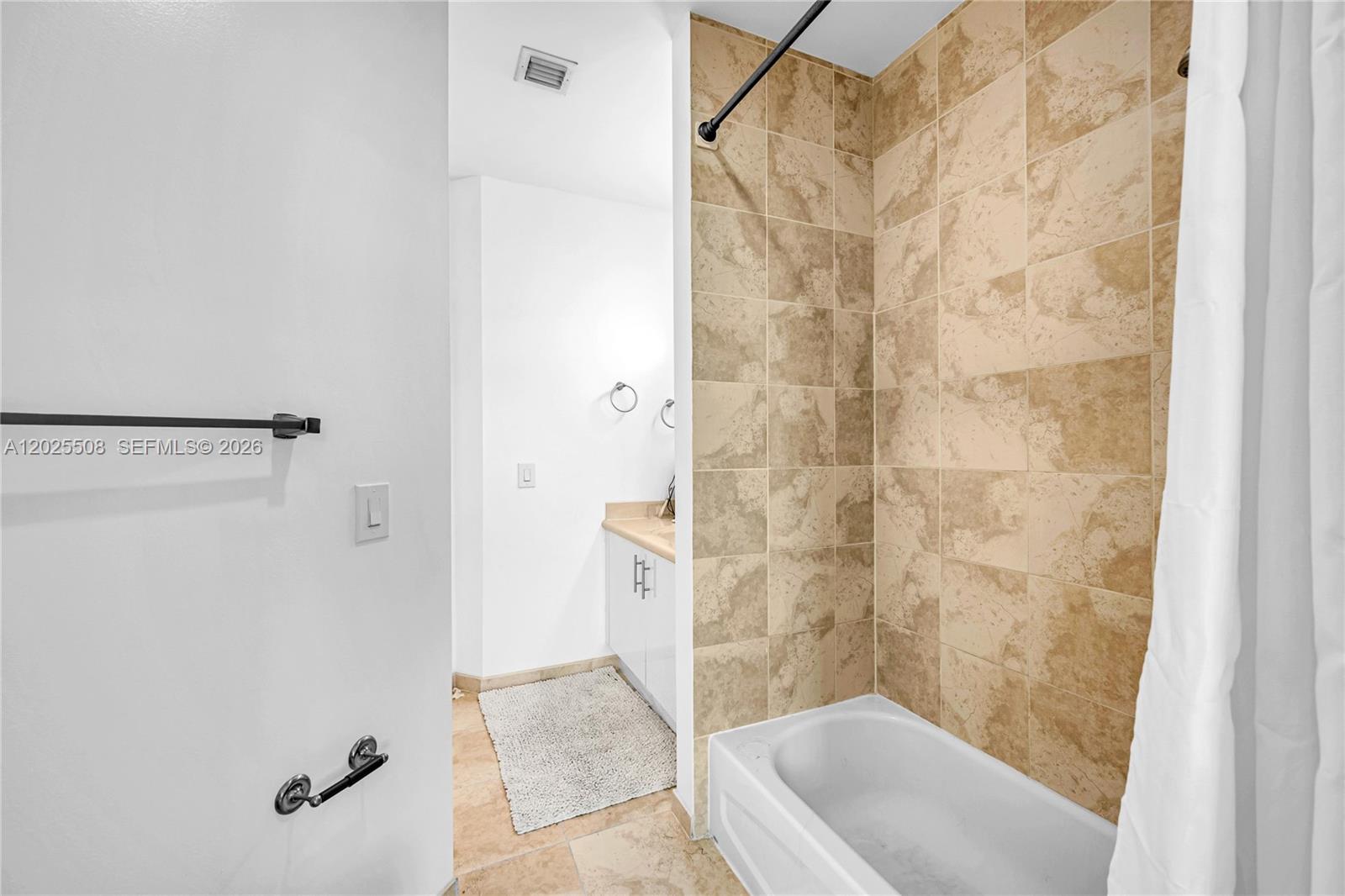 7900 Harbor Island Dr #PH14, North Bay Village FL 33141