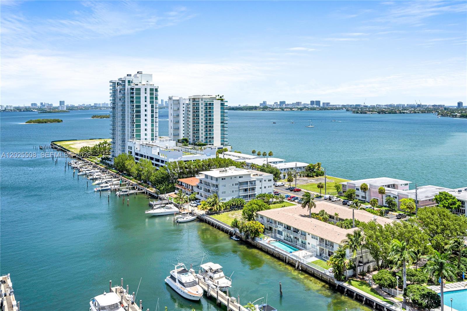 7900 Harbor Island Dr #PH14, North Bay Village FL 33141