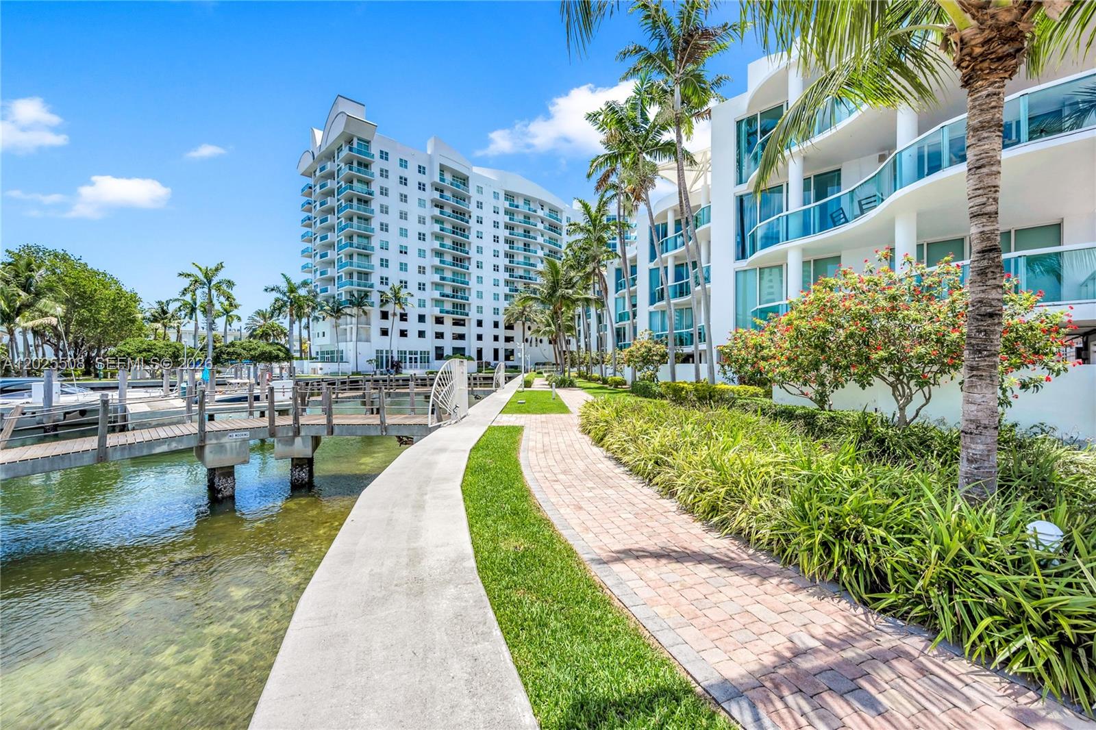 7900 Harbor Island Dr #PH14, North Bay Village FL 33141