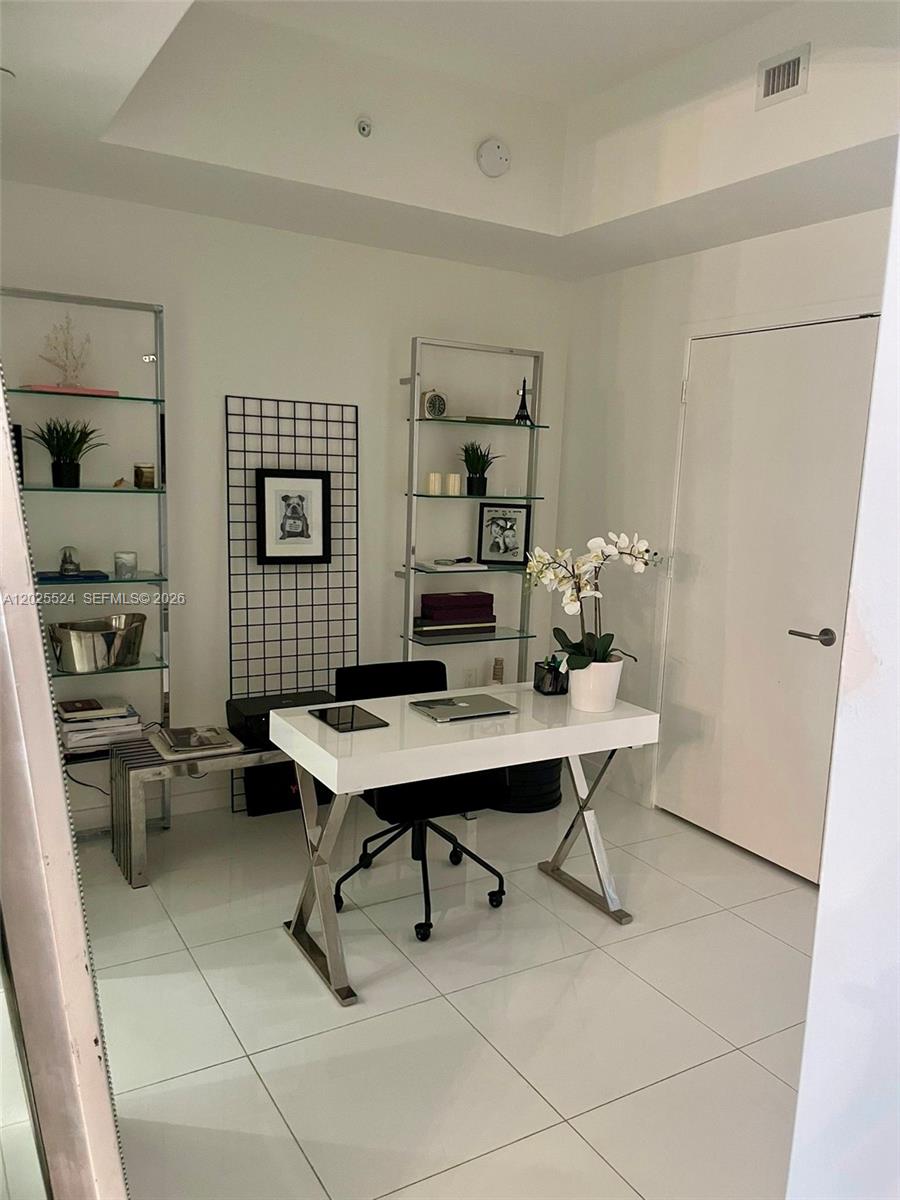 851 NE 1st Ave #1808, Miami FL 33132
