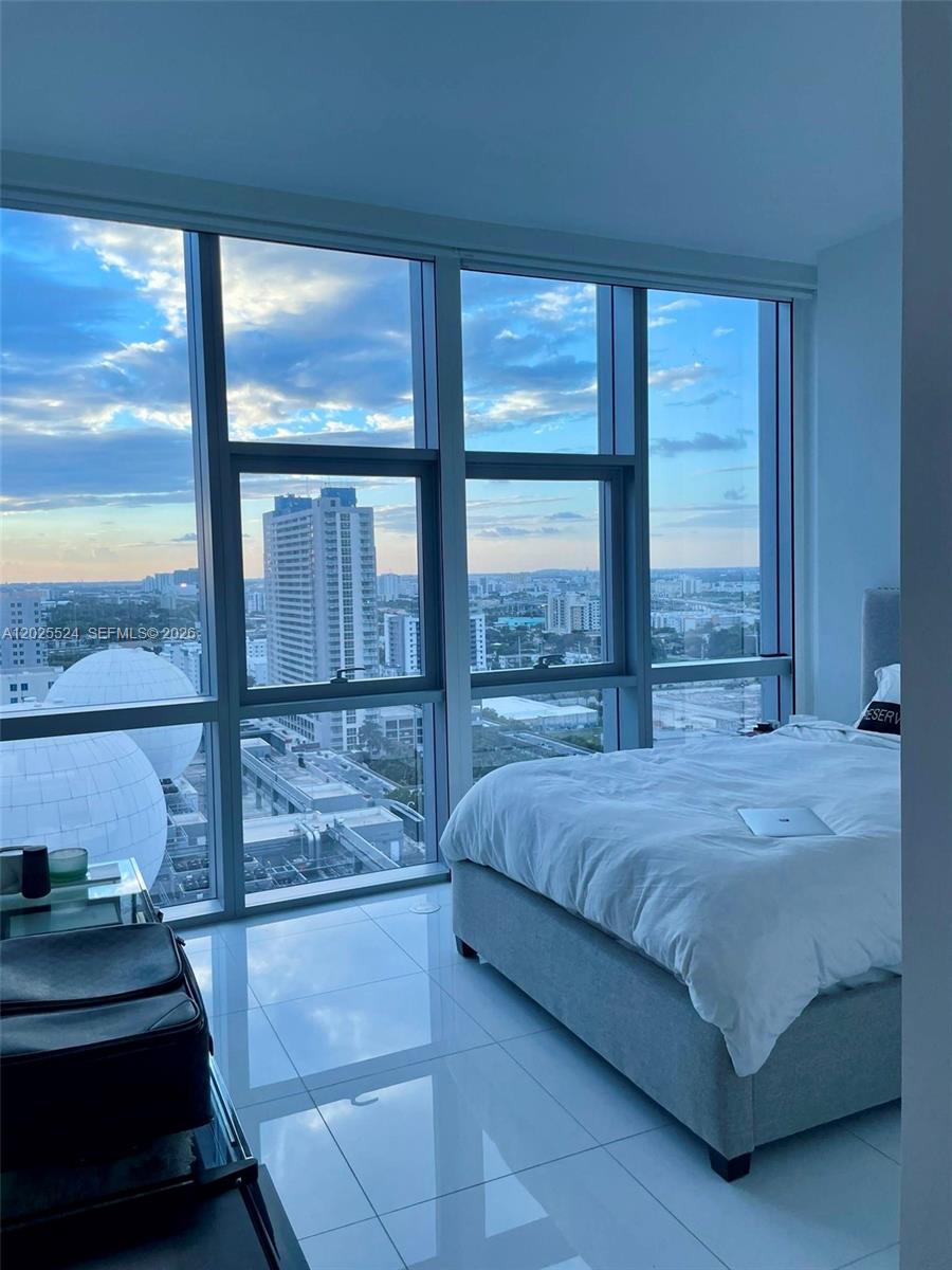 851 NE 1st Ave #1808, Miami FL 33132