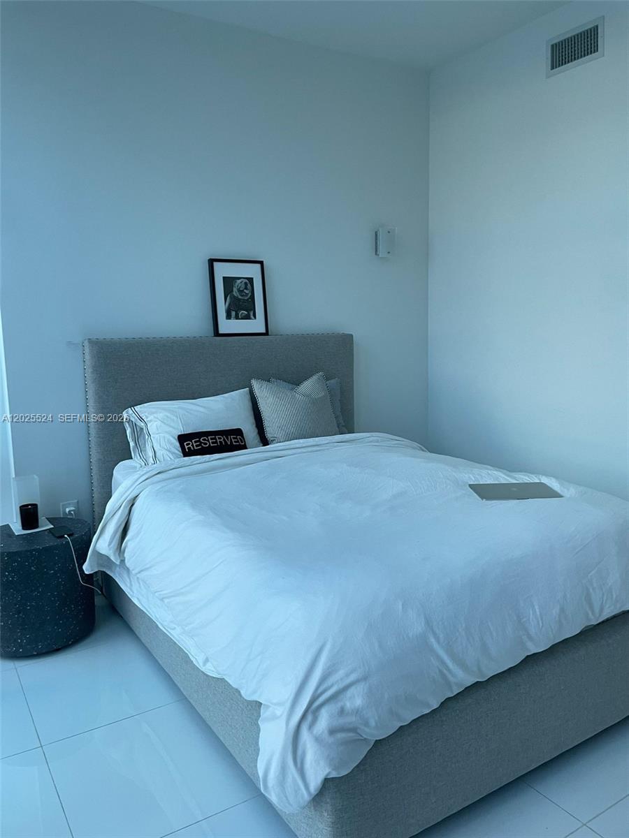 851 NE 1st Ave #1808, Miami FL 33132