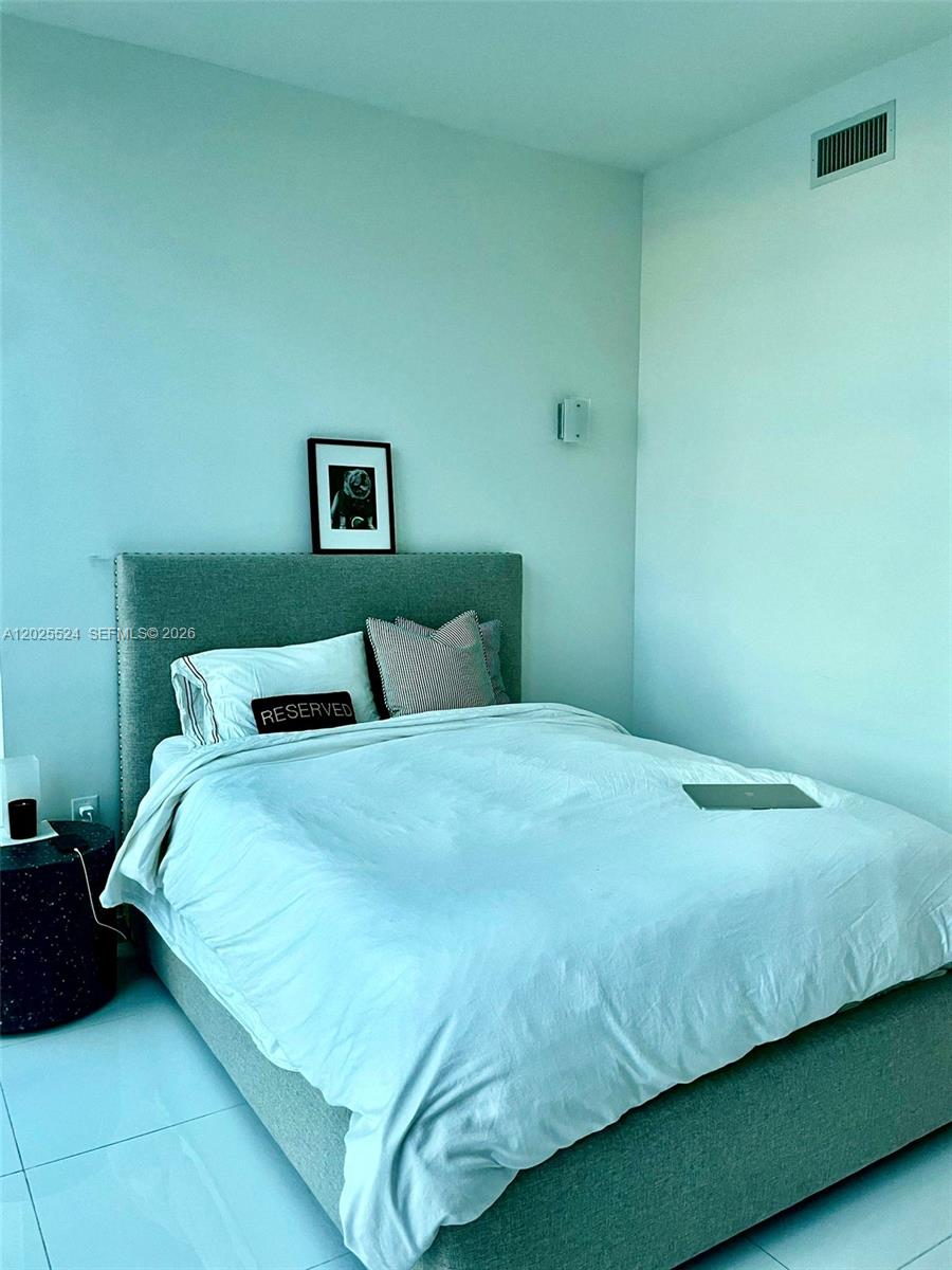 851 NE 1st Ave #1808, Miami FL 33132