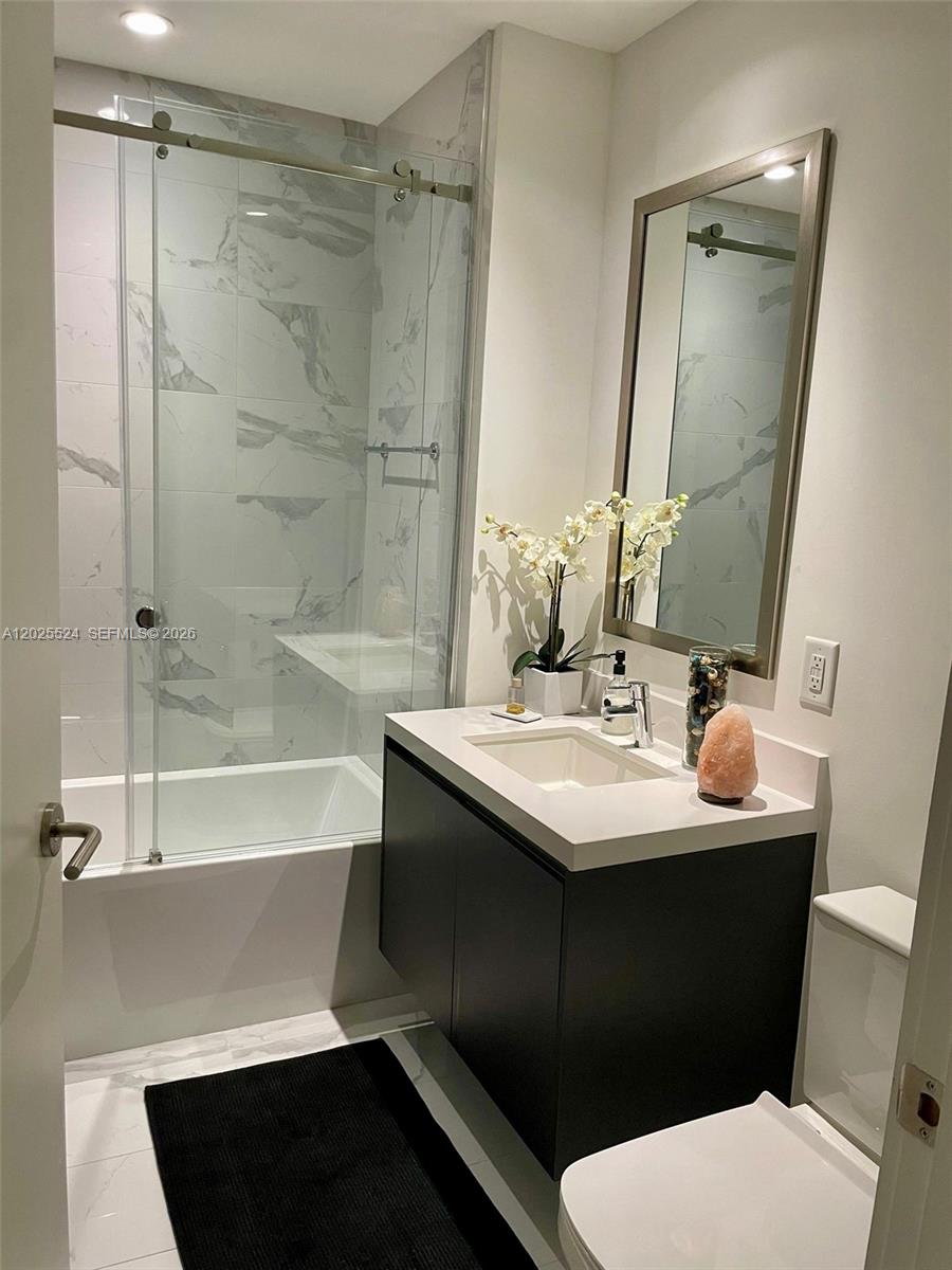 851 NE 1st Ave #1808, Miami FL 33132
