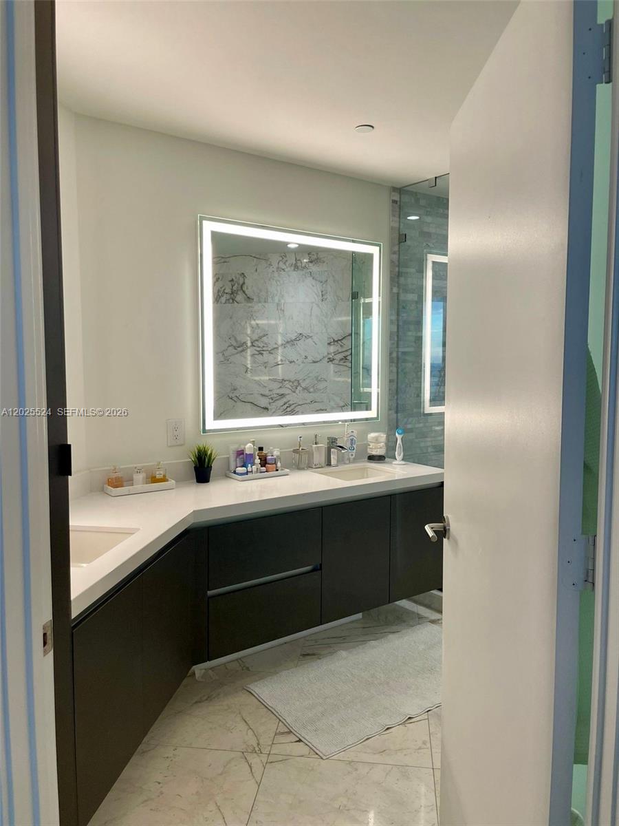 851 NE 1st Ave #1808, Miami FL 33132
