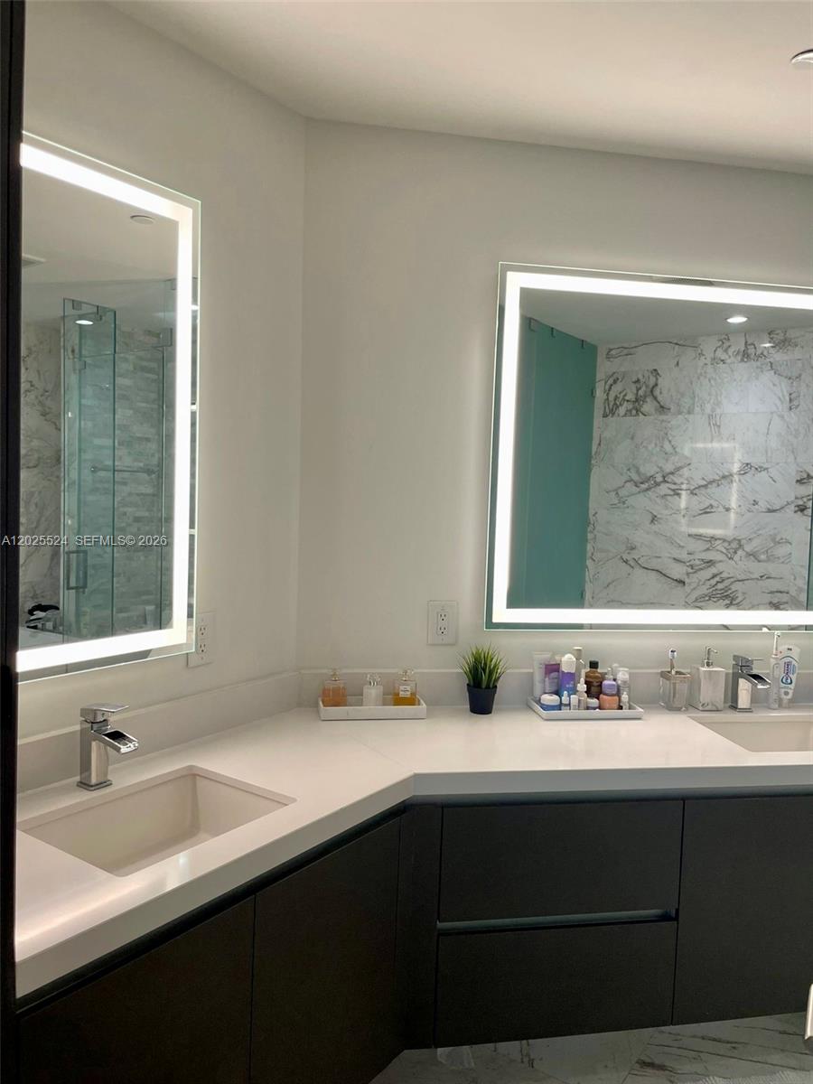 851 NE 1st Ave #1808, Miami FL 33132