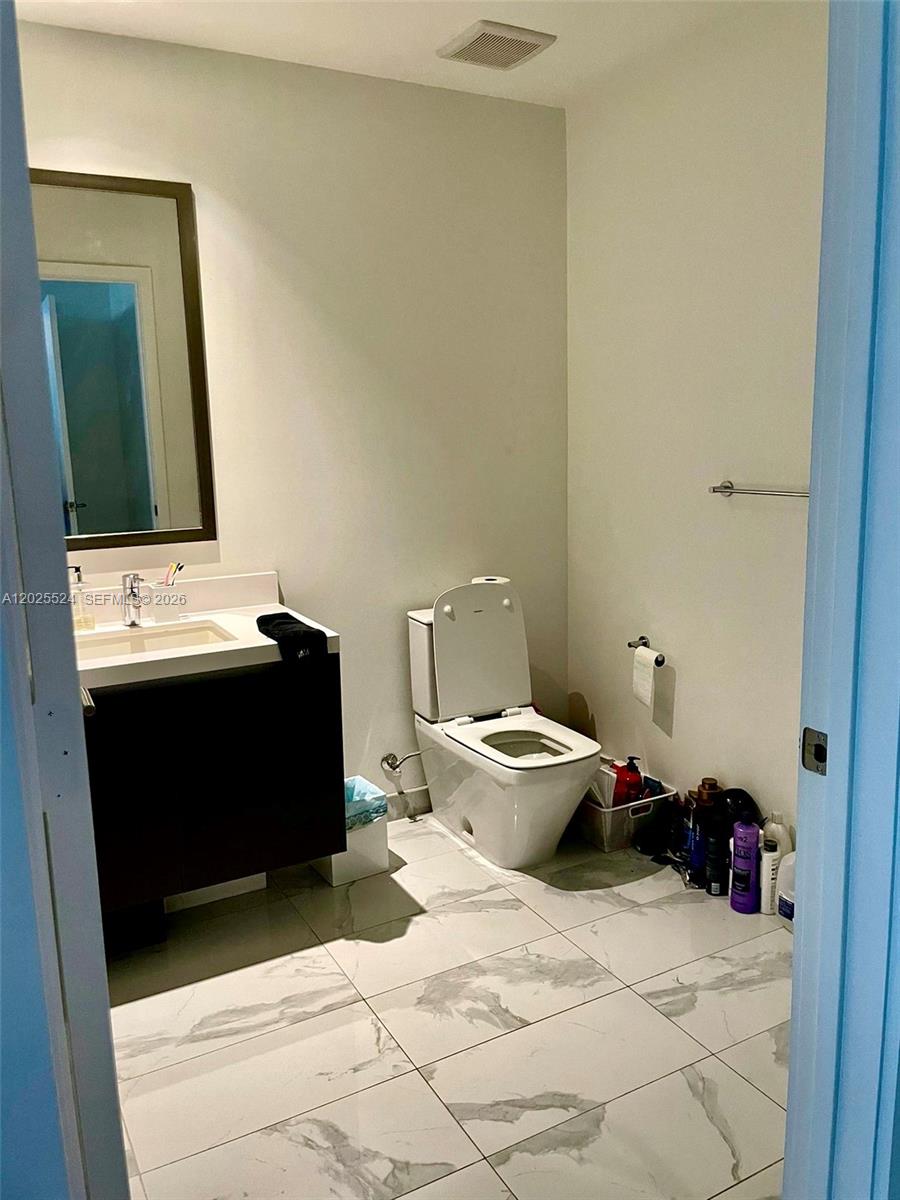 851 NE 1st Ave #1808, Miami FL 33132