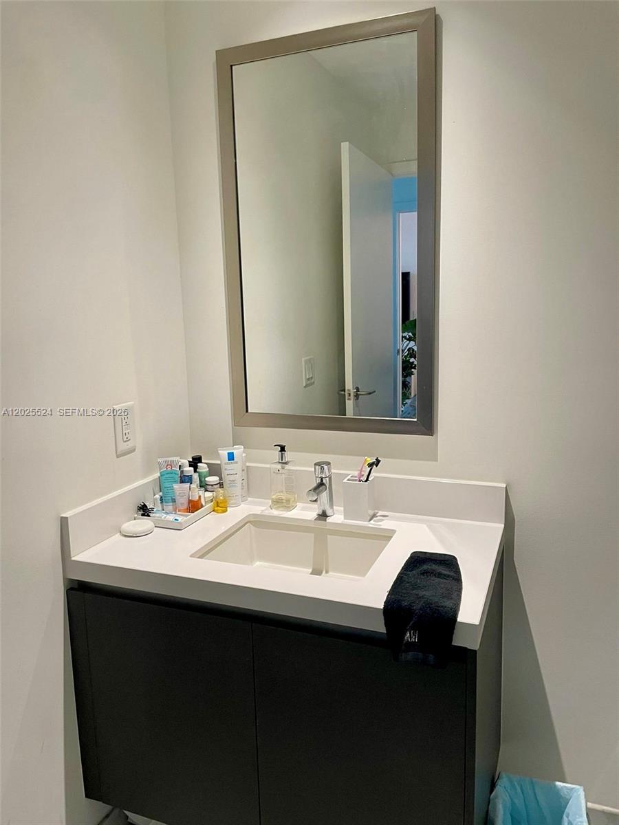 851 NE 1st Ave #1808, Miami FL 33132