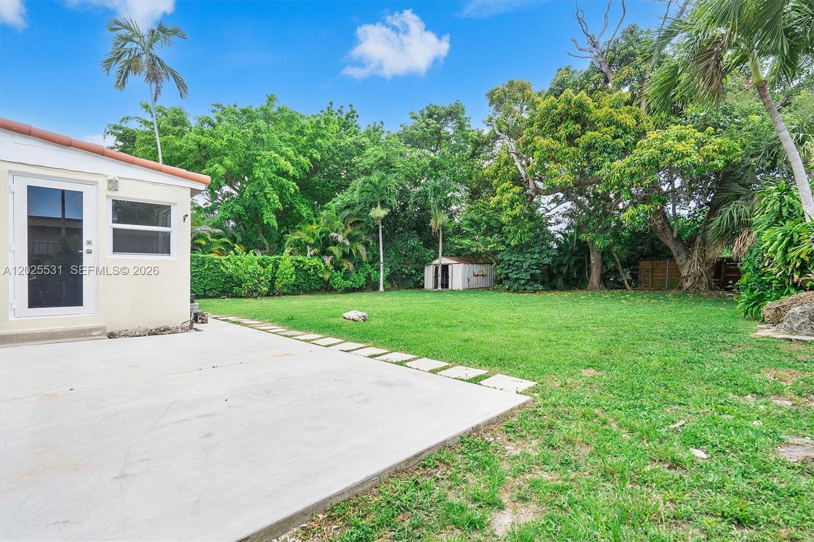 3951 SW 2nd #3951, Miami FL 33134
