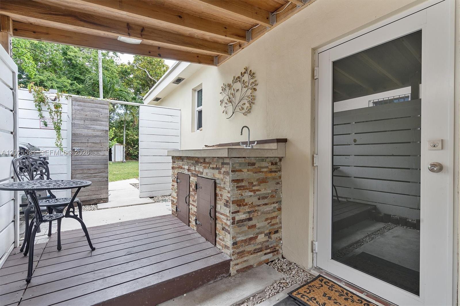 3951 SW 2nd #3951, Miami FL 33134