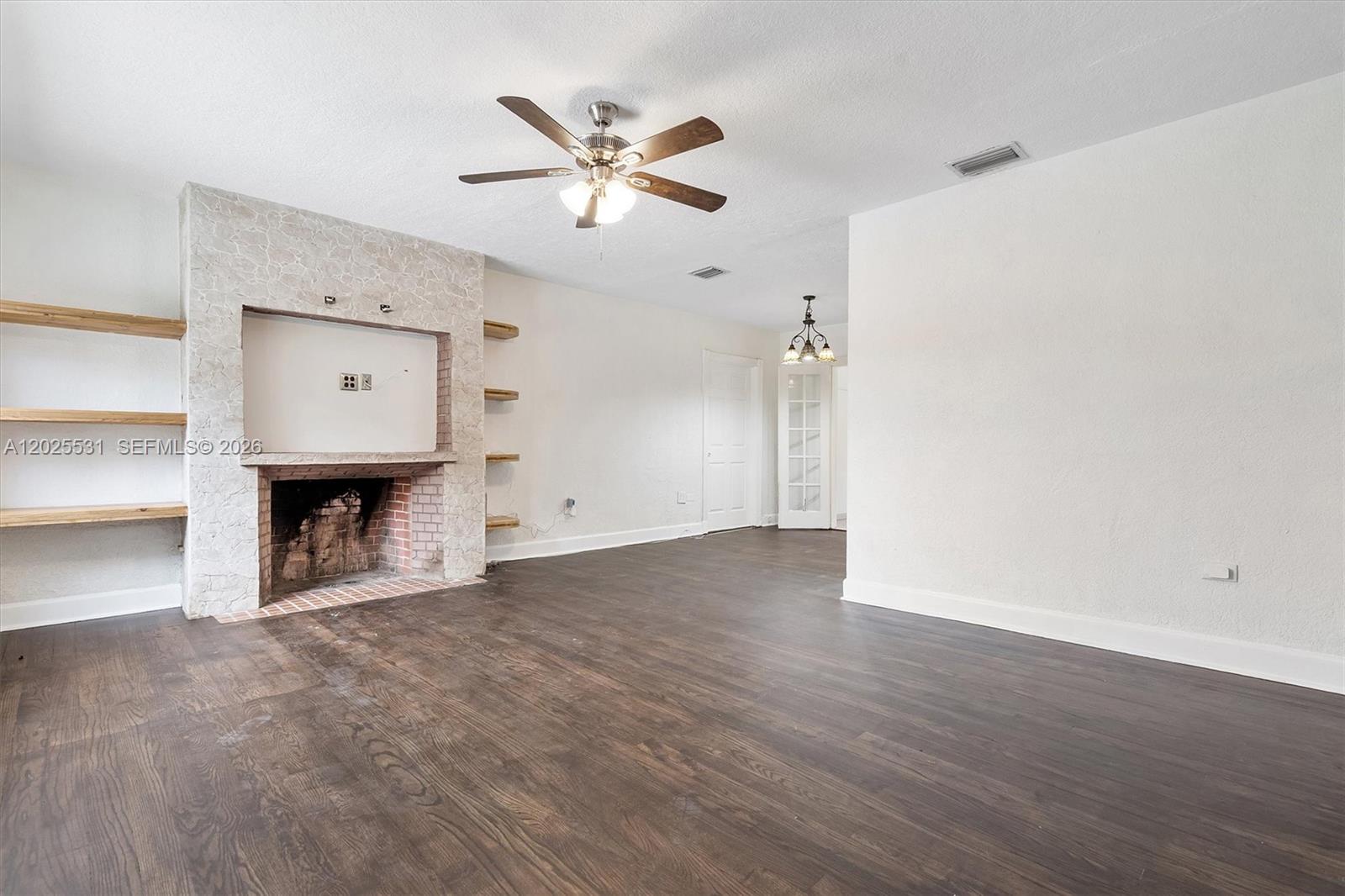 3951 SW 2nd #3951, Miami FL 33134
