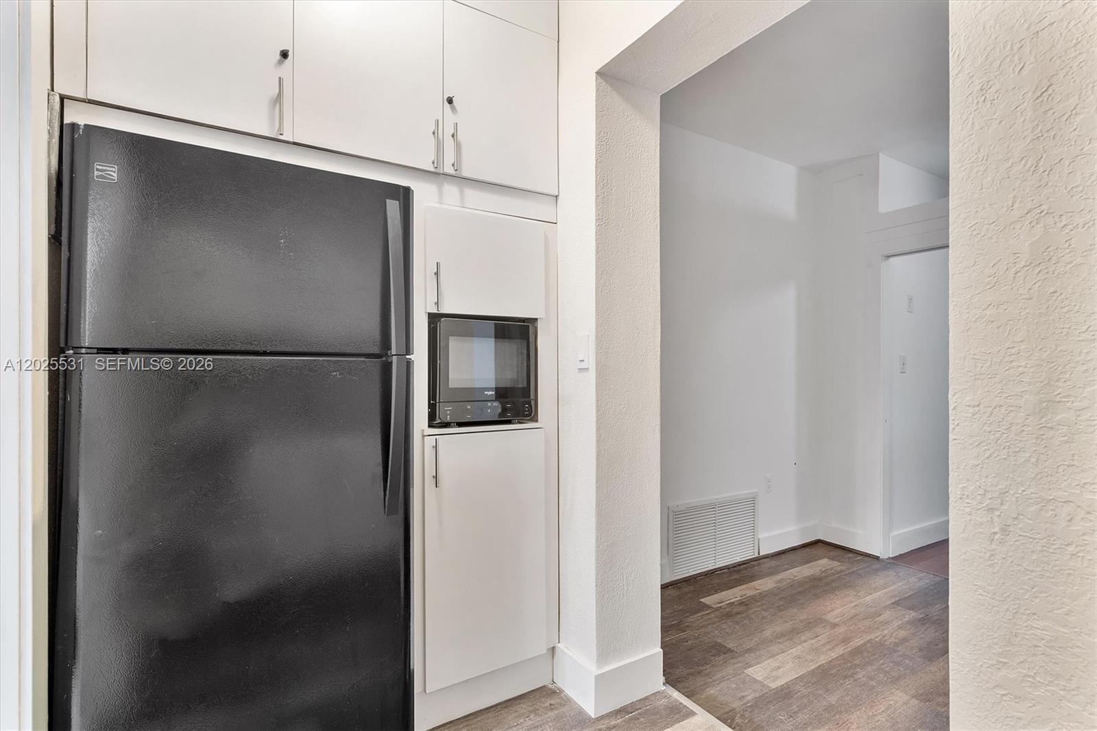 3951 SW 2nd #3951, Miami FL 33134