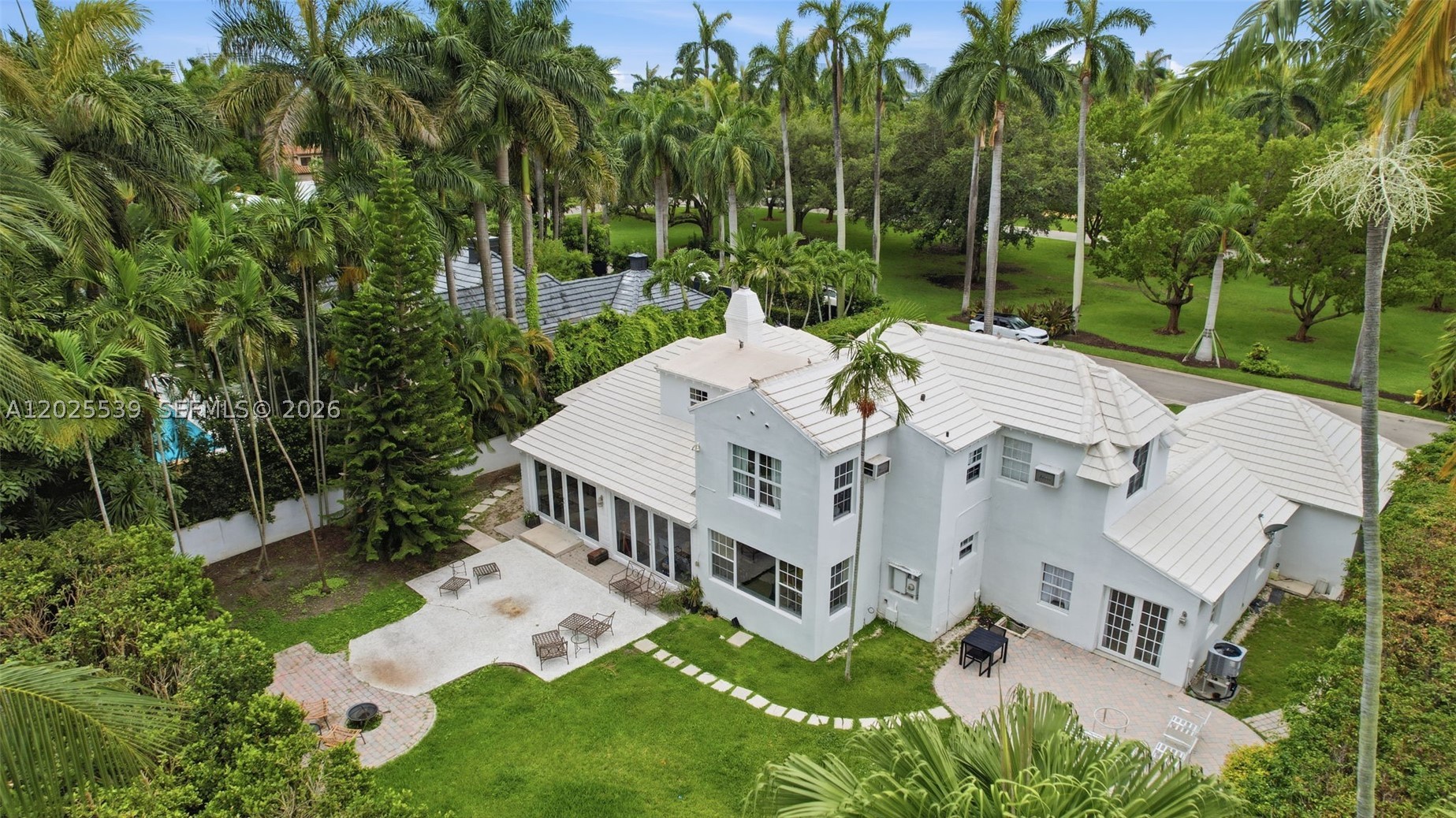 2535 Sunset Dr, Miami Beach FL 33140