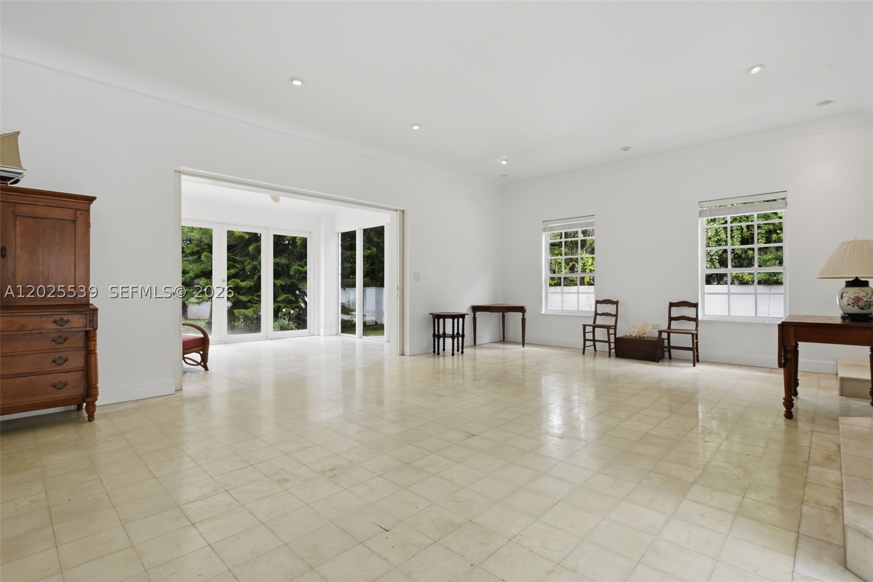 2535 Sunset Dr, Miami Beach FL 33140