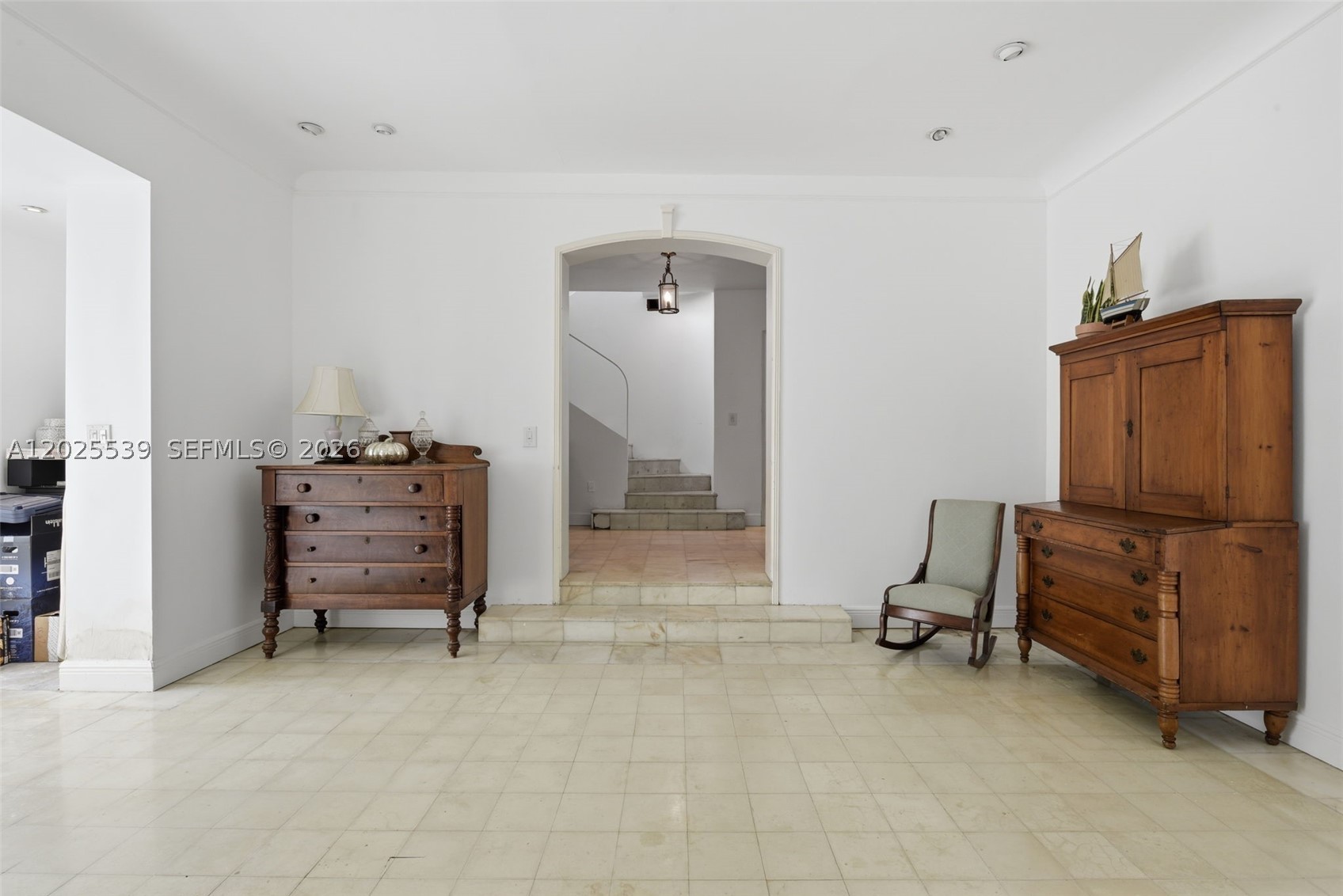 2535 Sunset Dr, Miami Beach FL 33140