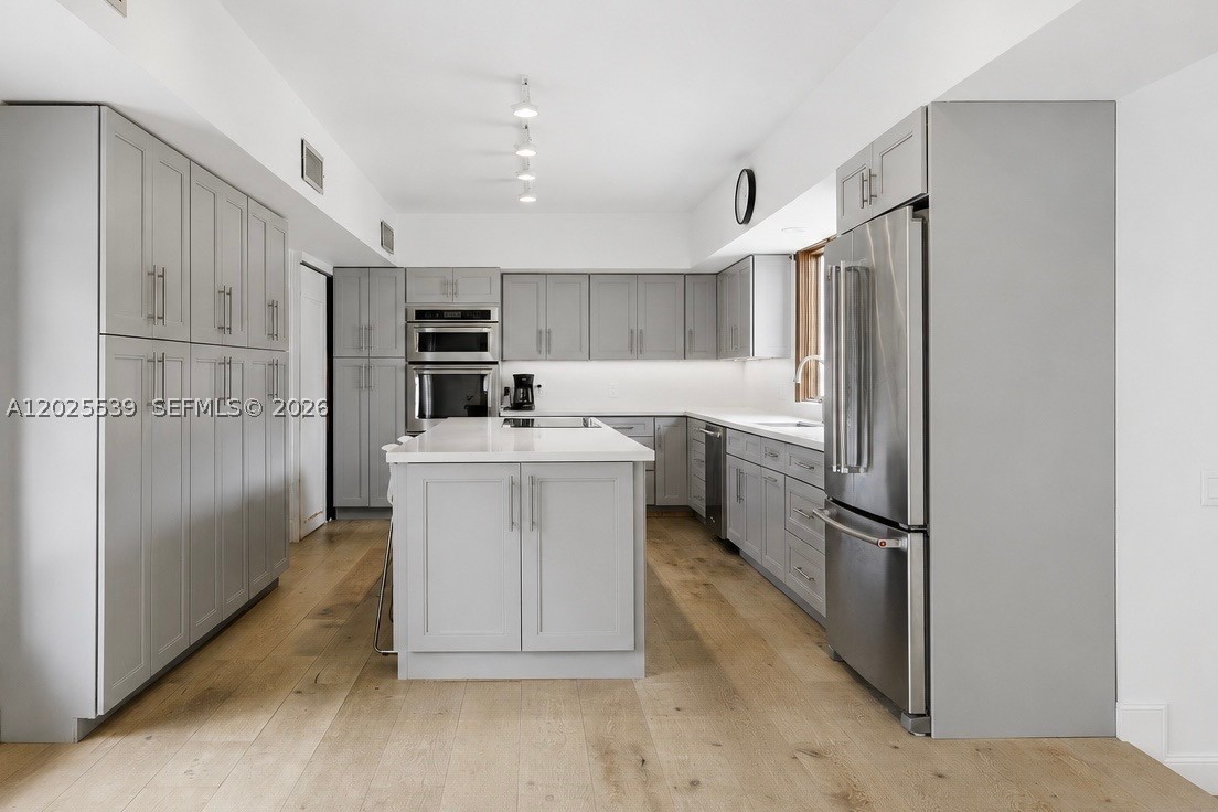 2535 Sunset Dr, Miami Beach FL 33140