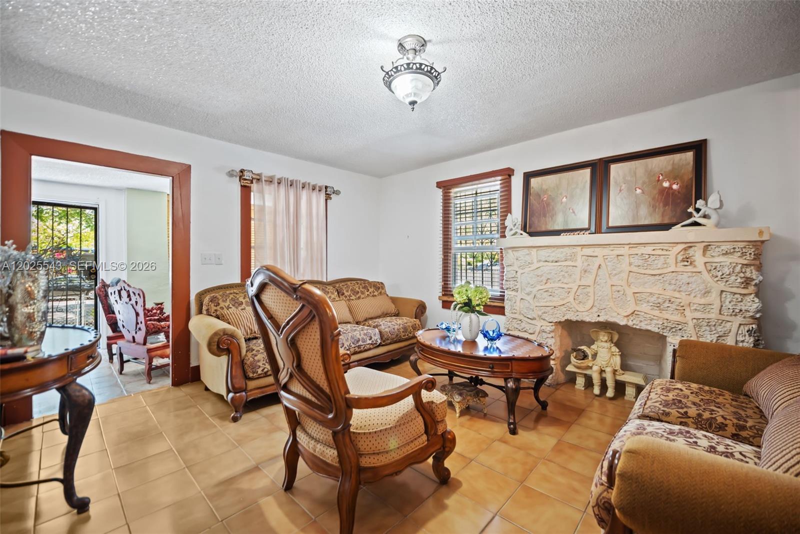 1053 NW 28th St, Miami FL 33127