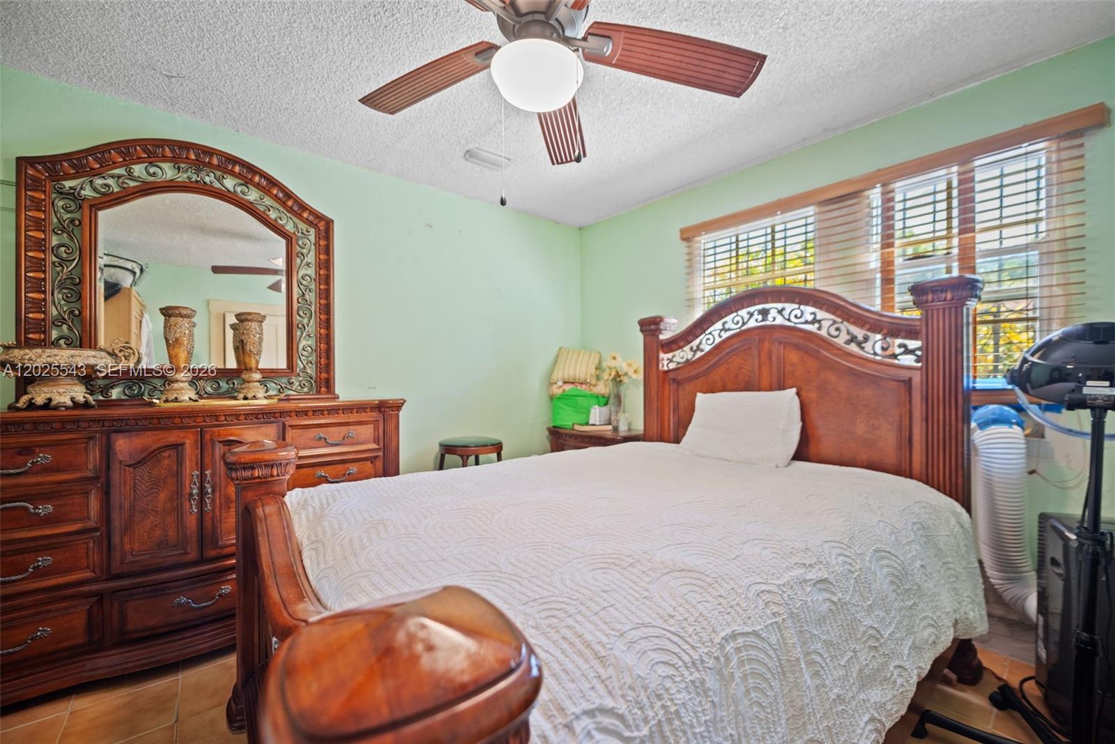 1053 NW 28th St, Miami FL 33127