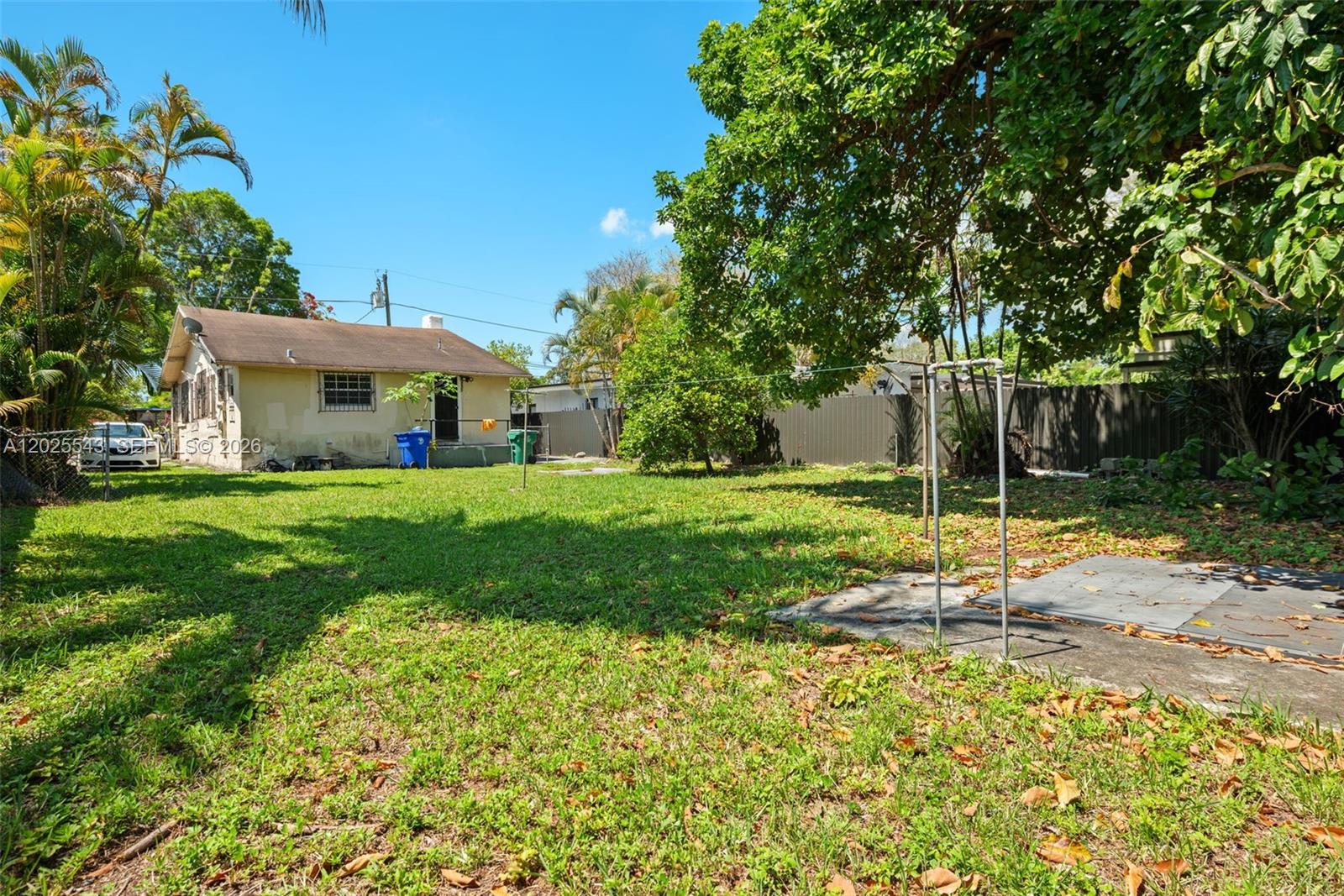 1053 NW 28th St, Miami FL 33127