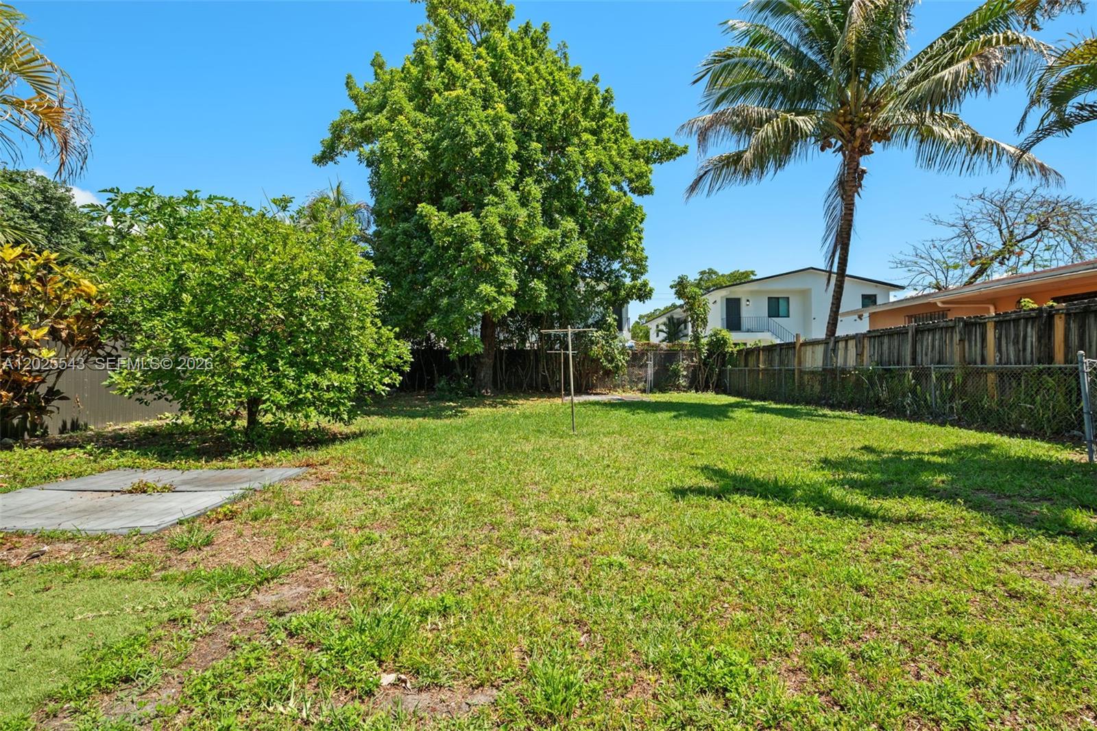 1053 NW 28th St, Miami FL 33127