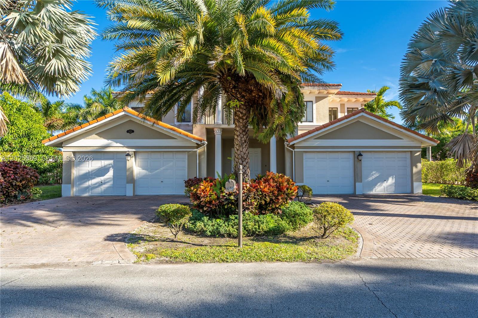 19529 SW 80th Ct, Cutler Bay FL 33157