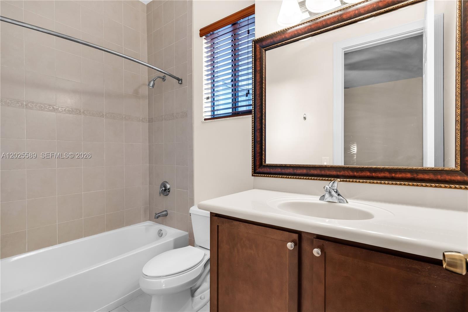 19529 SW 80th Ct, Cutler Bay FL 33157