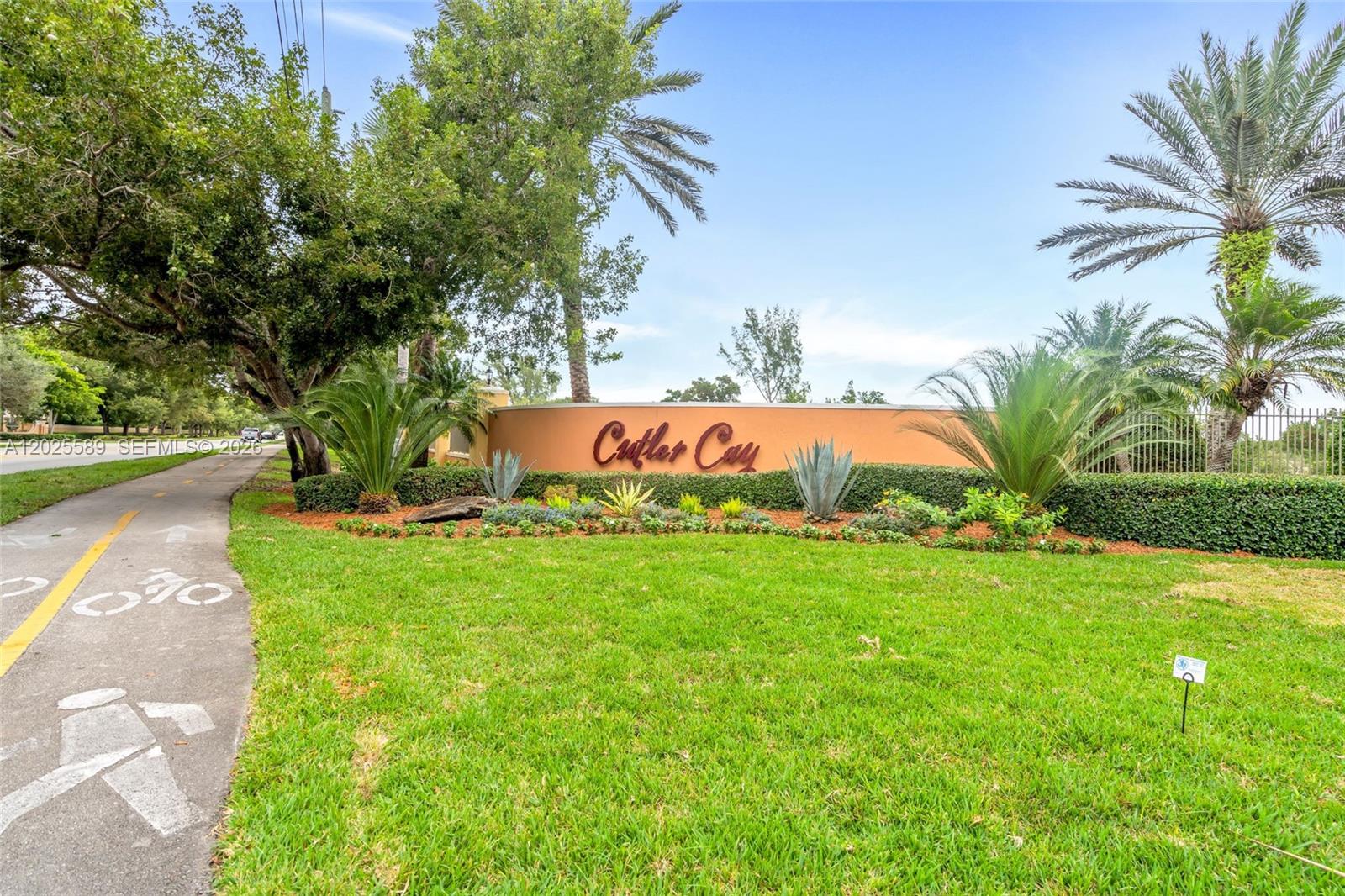 19529 SW 80th Ct, Cutler Bay FL 33157