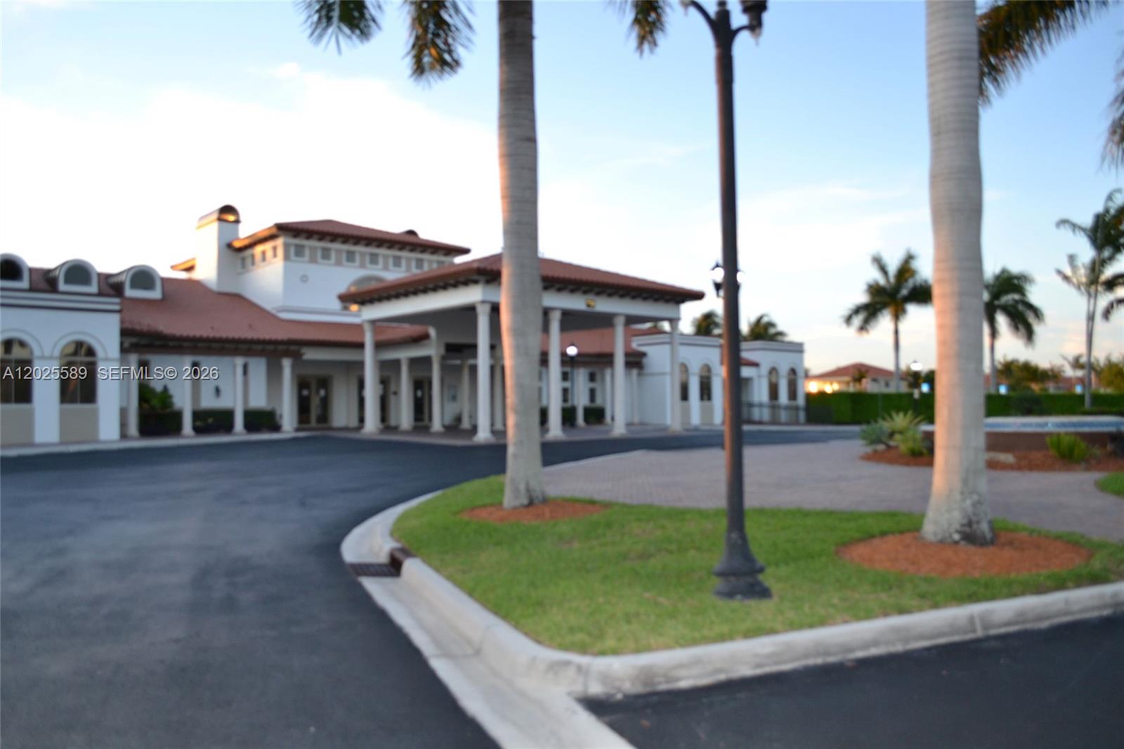 19529 SW 80th Ct, Cutler Bay FL 33157