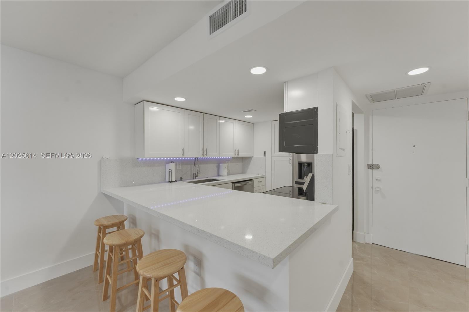 3702 NE 171st St #17, North Miami Beach FL 33160