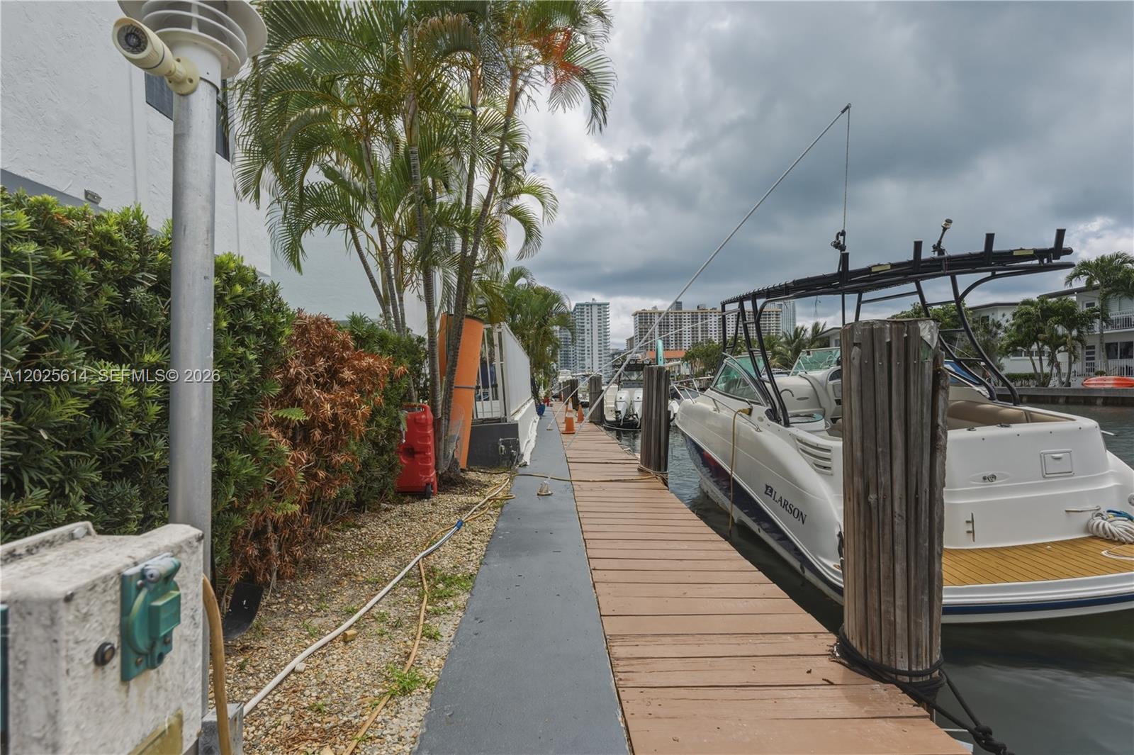 3702 NE 171st St #17, North Miami Beach FL 33160