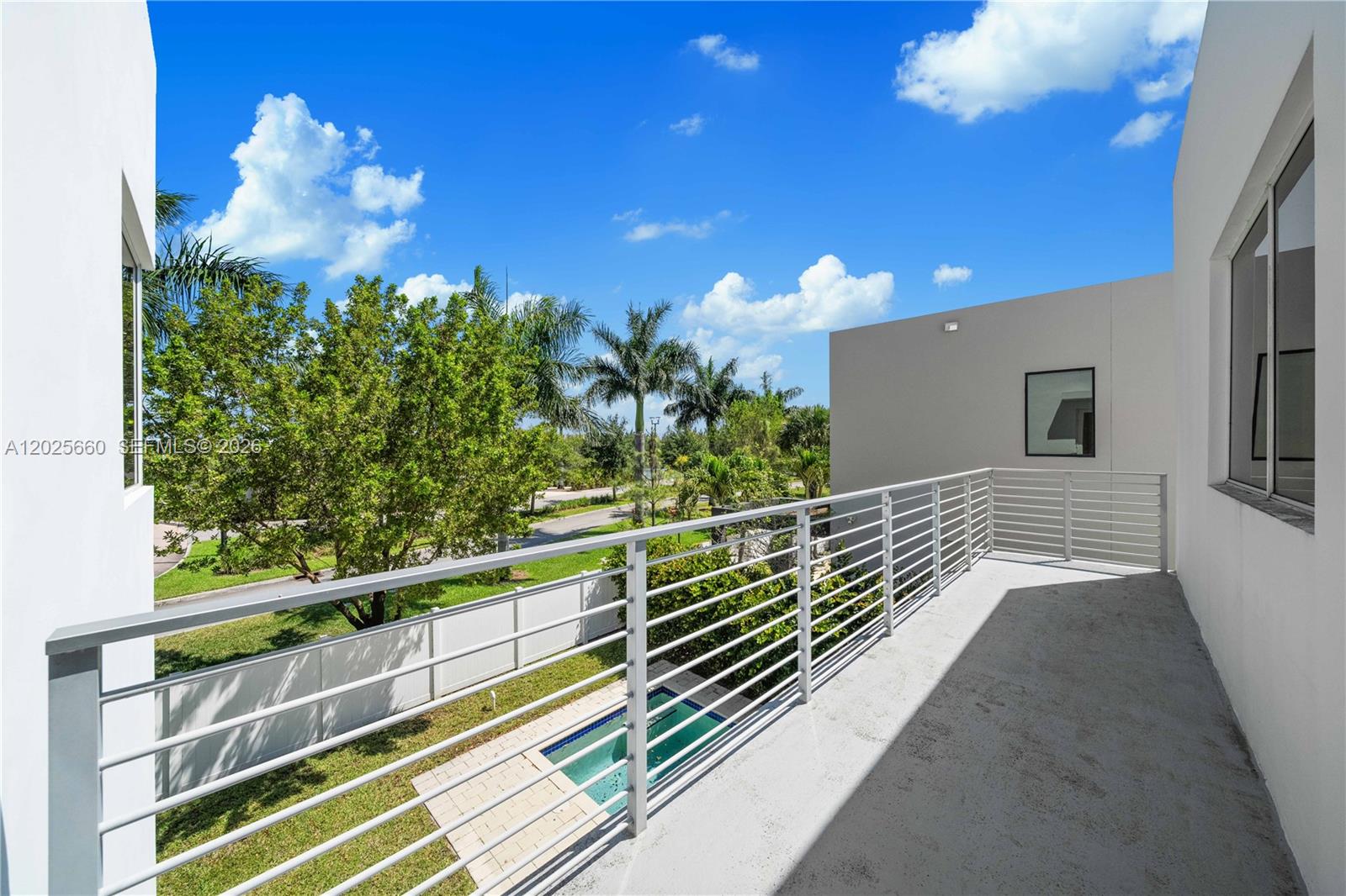 9915 NW 75th St, Doral FL 33178